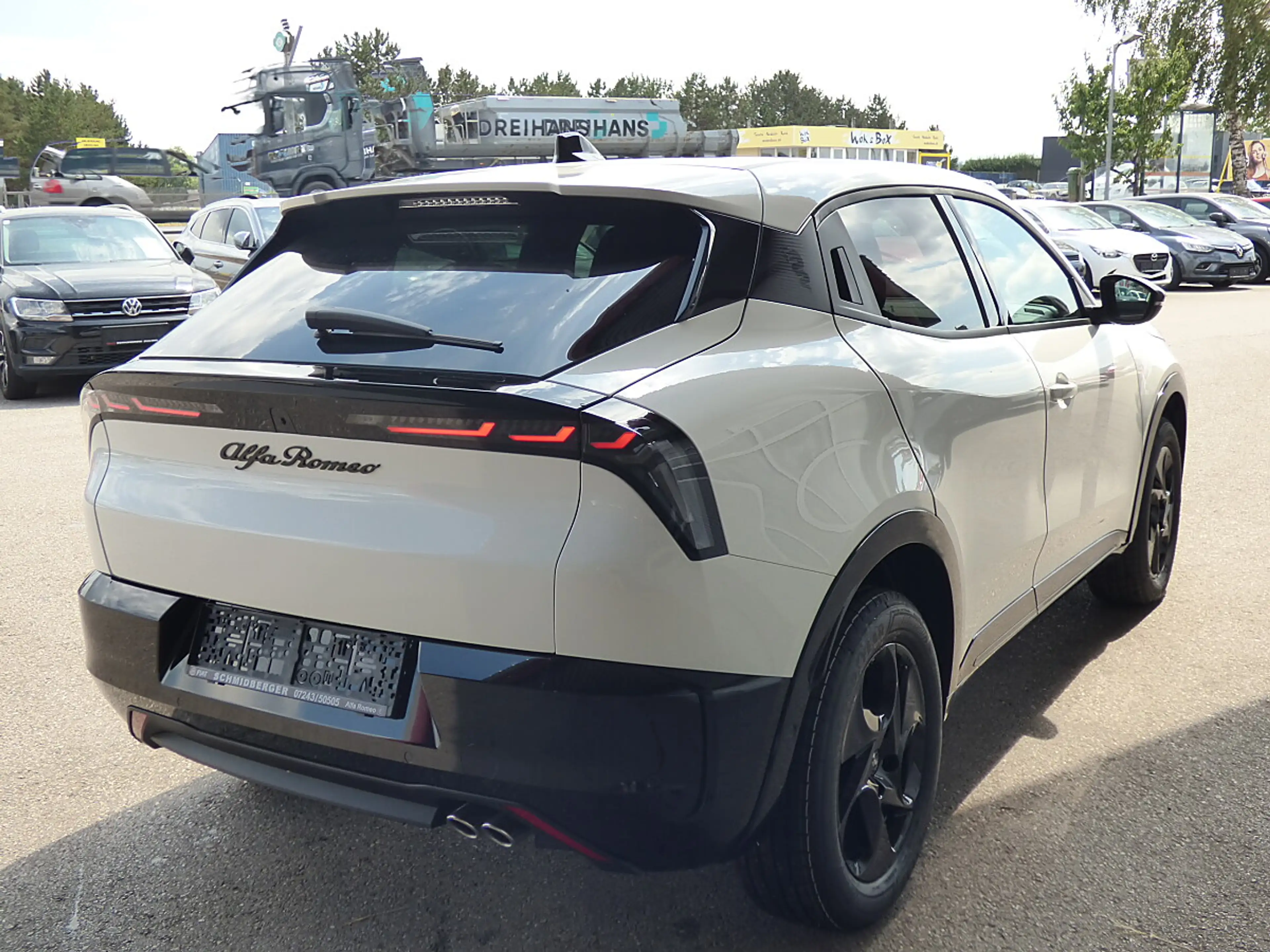 Alfa Romeo Junior Ibrida Sprint 1.2 MHEV e-DCT6 — photo 3