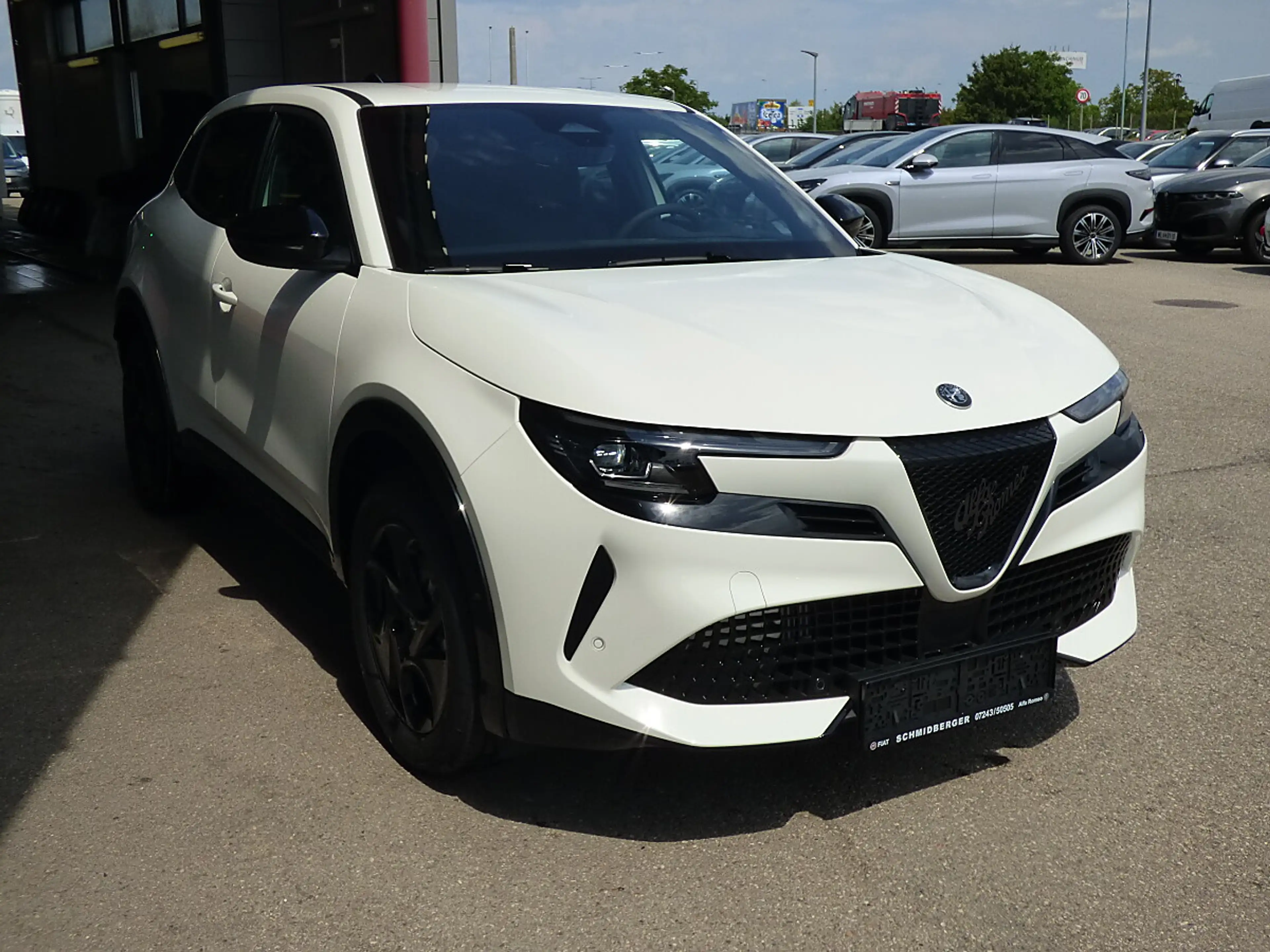 Alfa Romeo Junior Ibrida Sprint 1.2 MHEV e-DCT6 — photo 2
