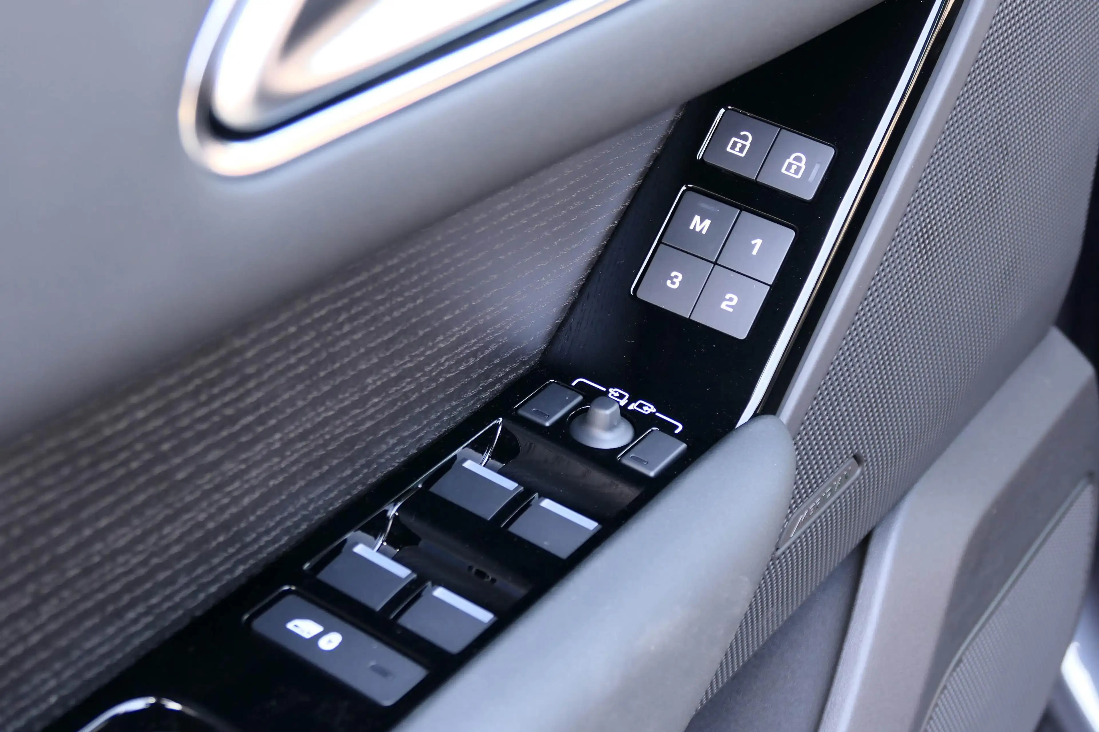 Land Rover Range Rover Velar D200 Dynamic SE | PANO | TOWB | MERIDIAN | — photo 15