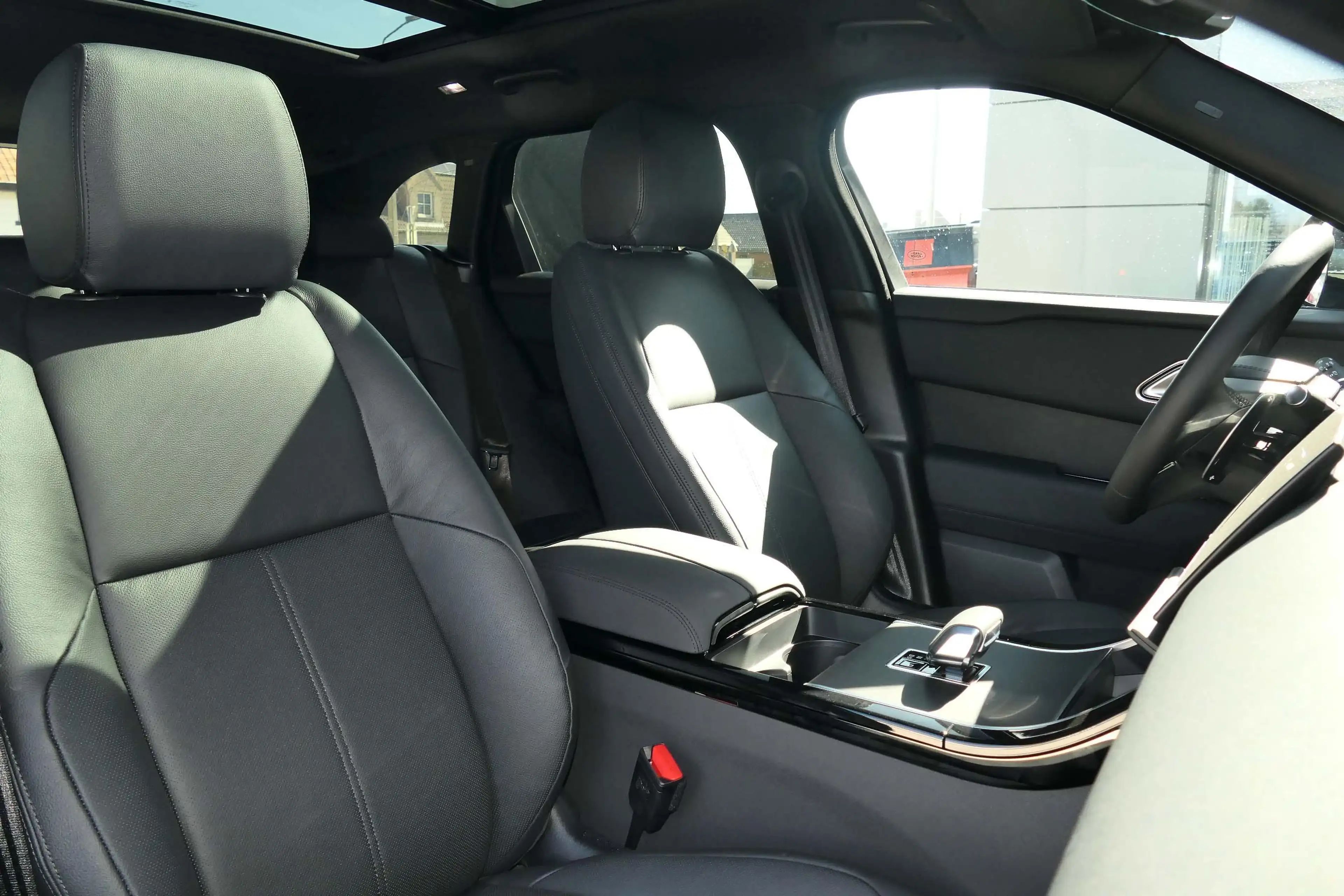 Land Rover Range Rover Velar D200 Dynamic SE | PANO | TOWB | MERIDIAN | — photo 11