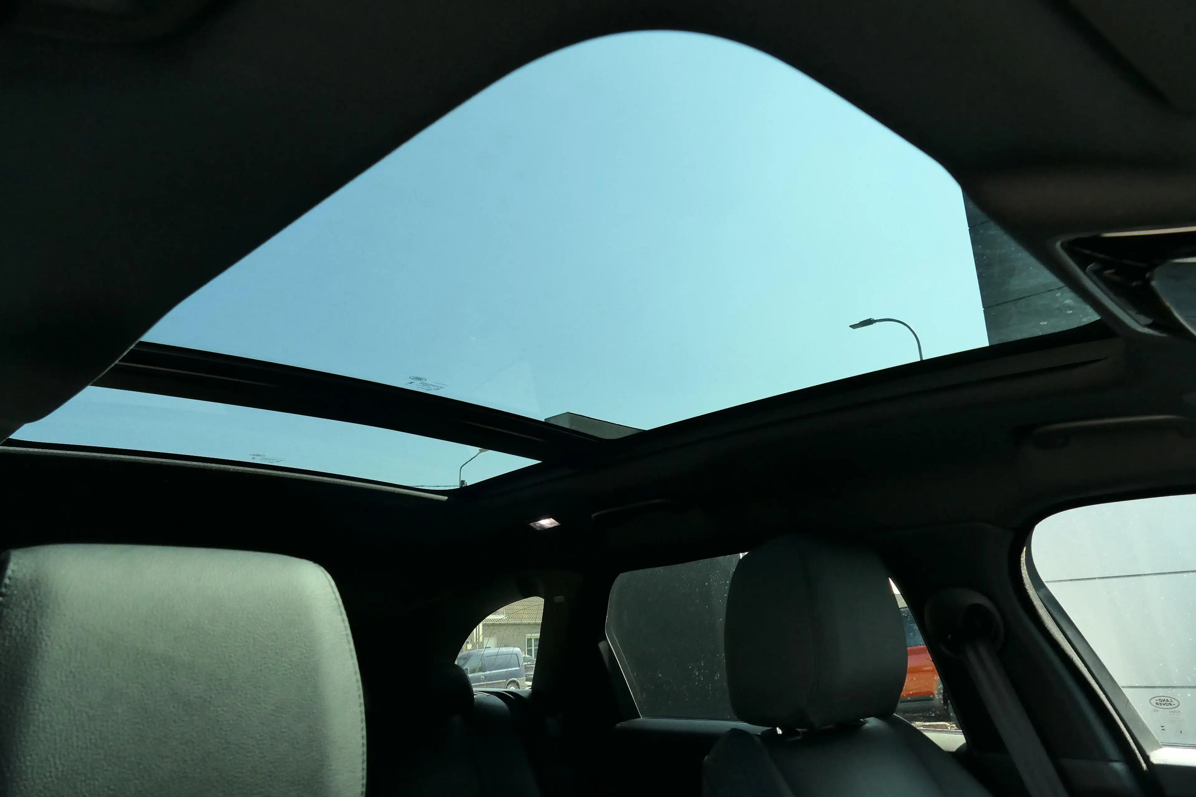 Land Rover Range Rover Velar D200 Dynamic SE | PANO | TOWB | MERIDIAN | — photo 12