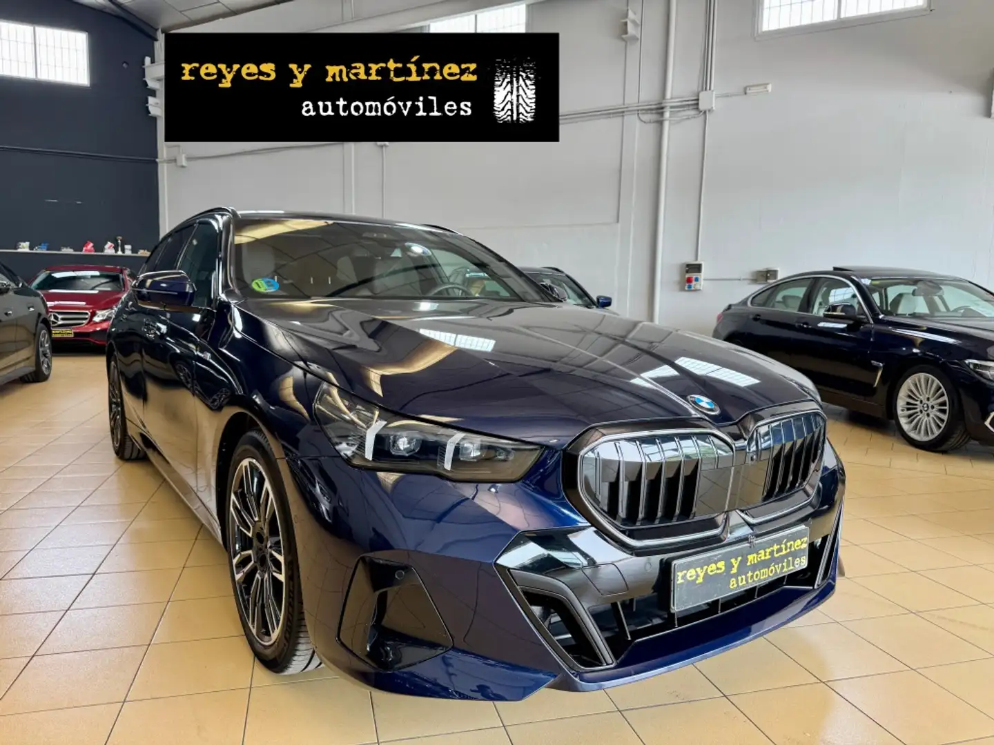 BMW 520 520dA Touring M Sport Pro Blau - 2