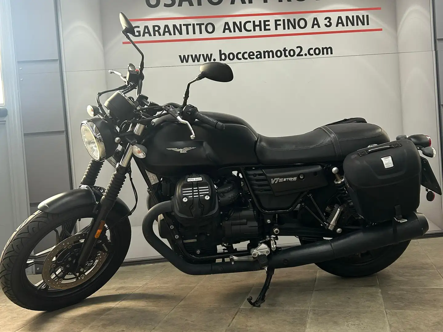 Moto Guzzi V 7 Stone III Nero - 1