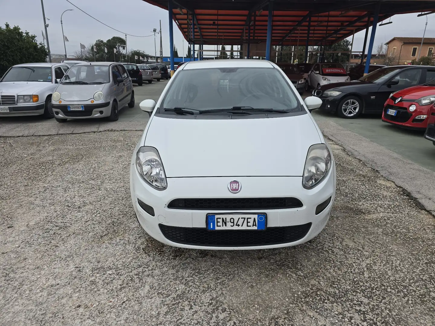 Fiat Punto Punto 5p 1.4 natural power Pop 70cv Wit - 2