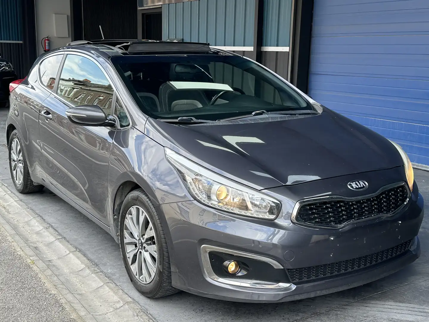 Kia Ceed / cee'd 1.4i Toit Panoramique Camera Gps Led full Szürke - 1