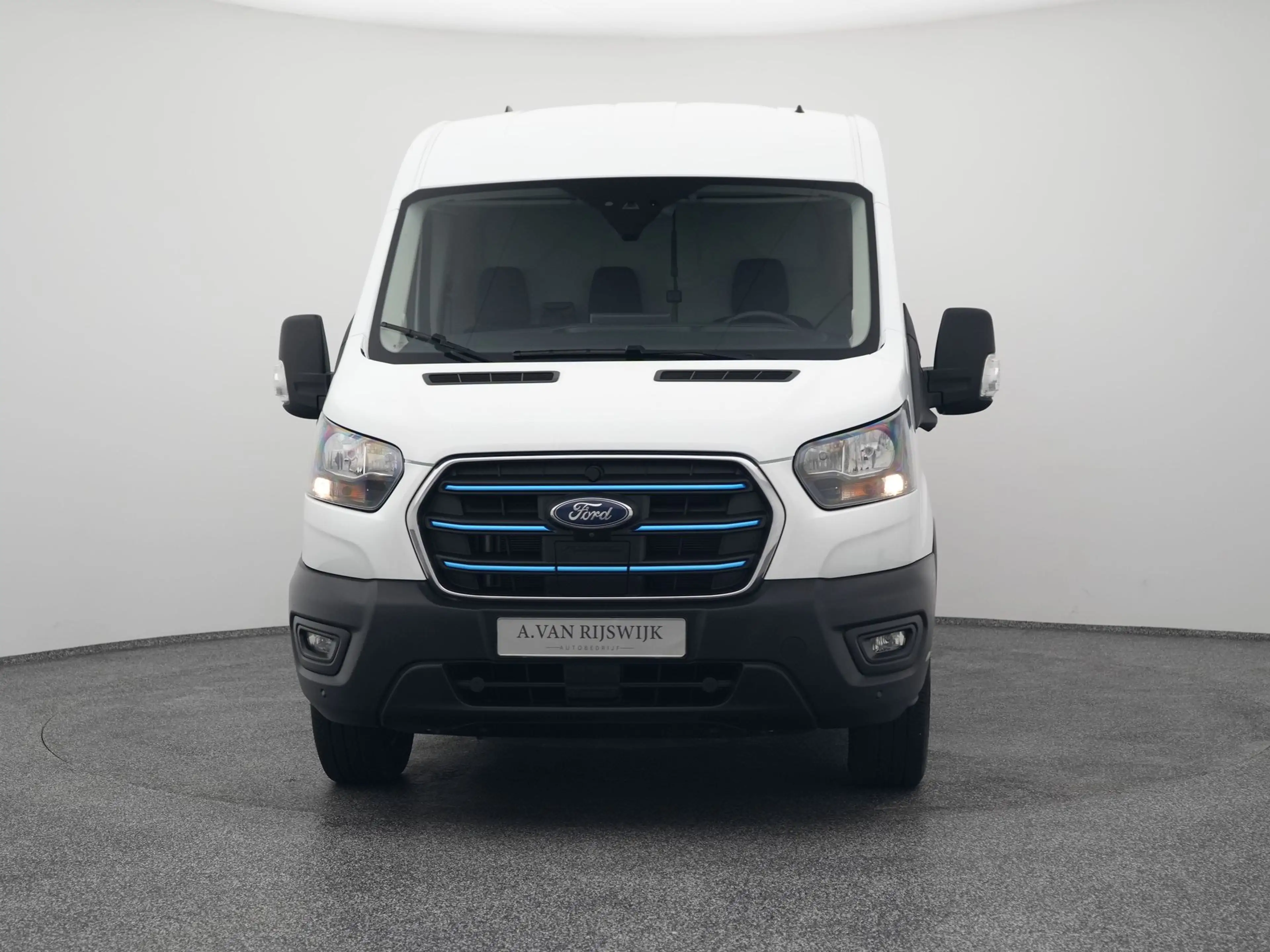 Ford E-Transit 350 L2H2 Ambiente 68 kWh 50 L2H2 Trend 68 kWh | CA — photo 8
