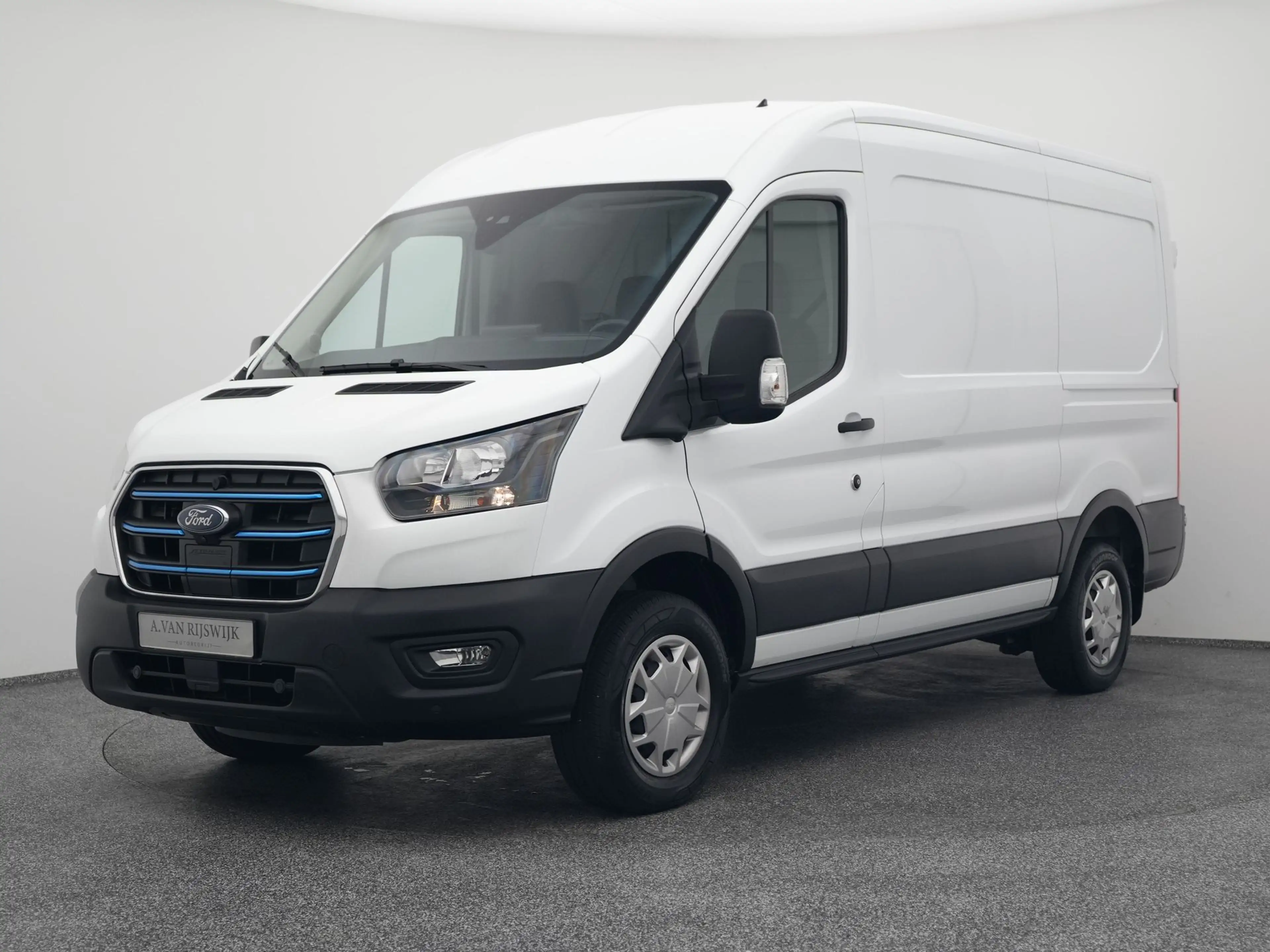 Ford E-Transit 350 L2H2 Ambiente 68 kWh 50 L2H2 Trend 68 kWh | CA