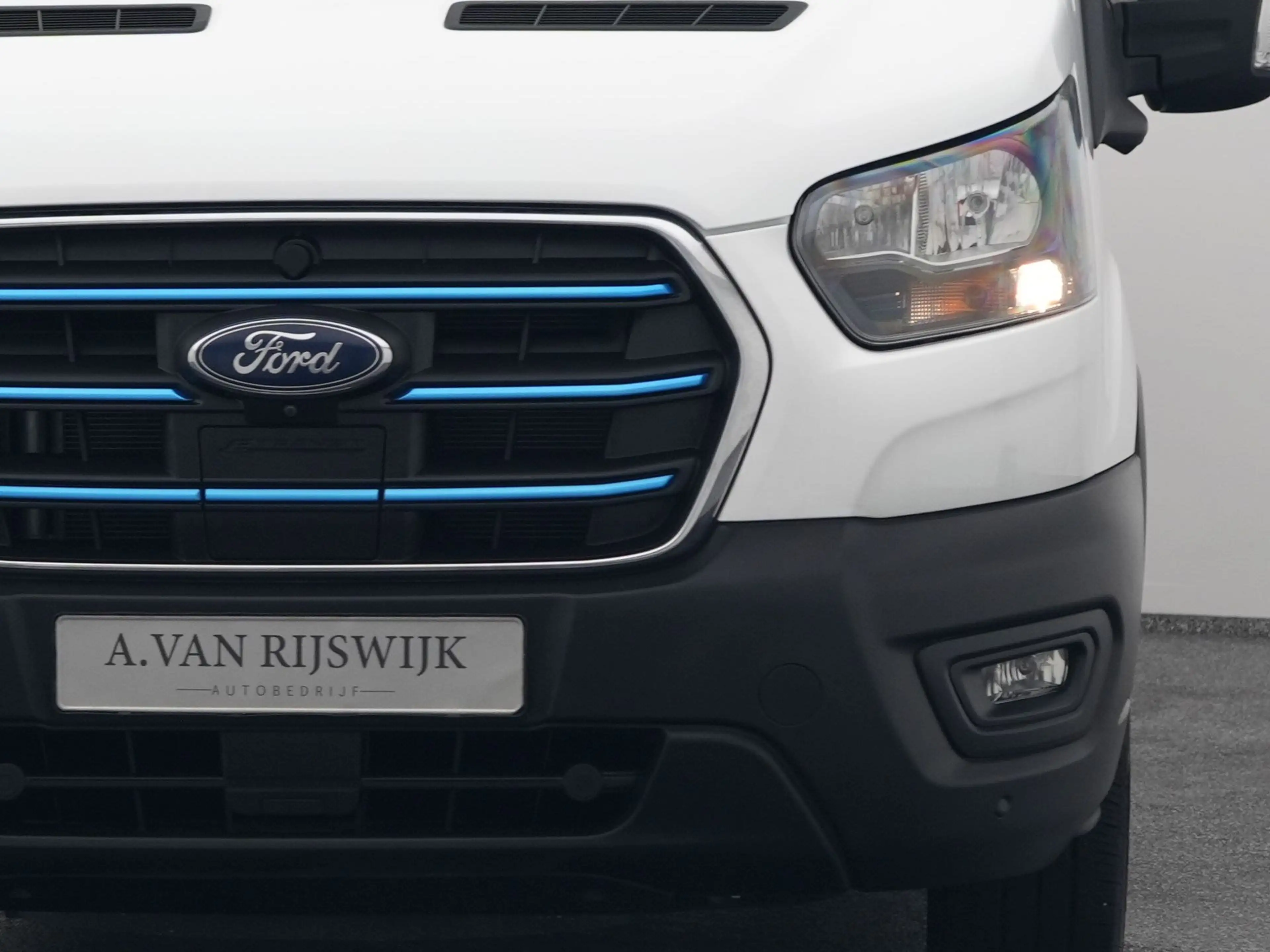 Ford E-Transit 350 L2H2 Ambiente 68 kWh 50 L2H2 Trend 68 kWh | CA — photo 18