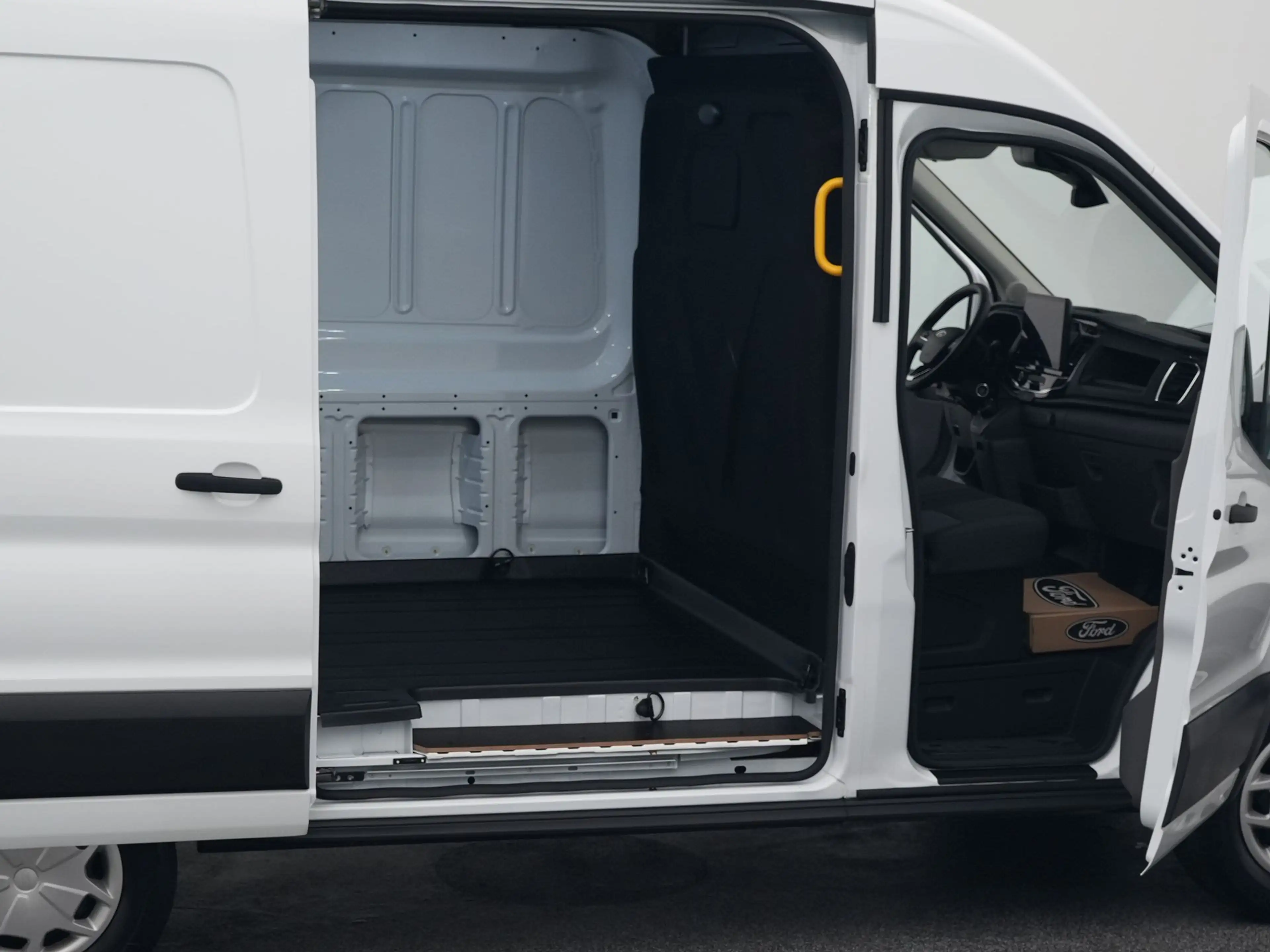 Ford E-Transit 350 L2H2 Ambiente 68 kWh 50 L2H2 Trend 68 kWh | CA — photo 33