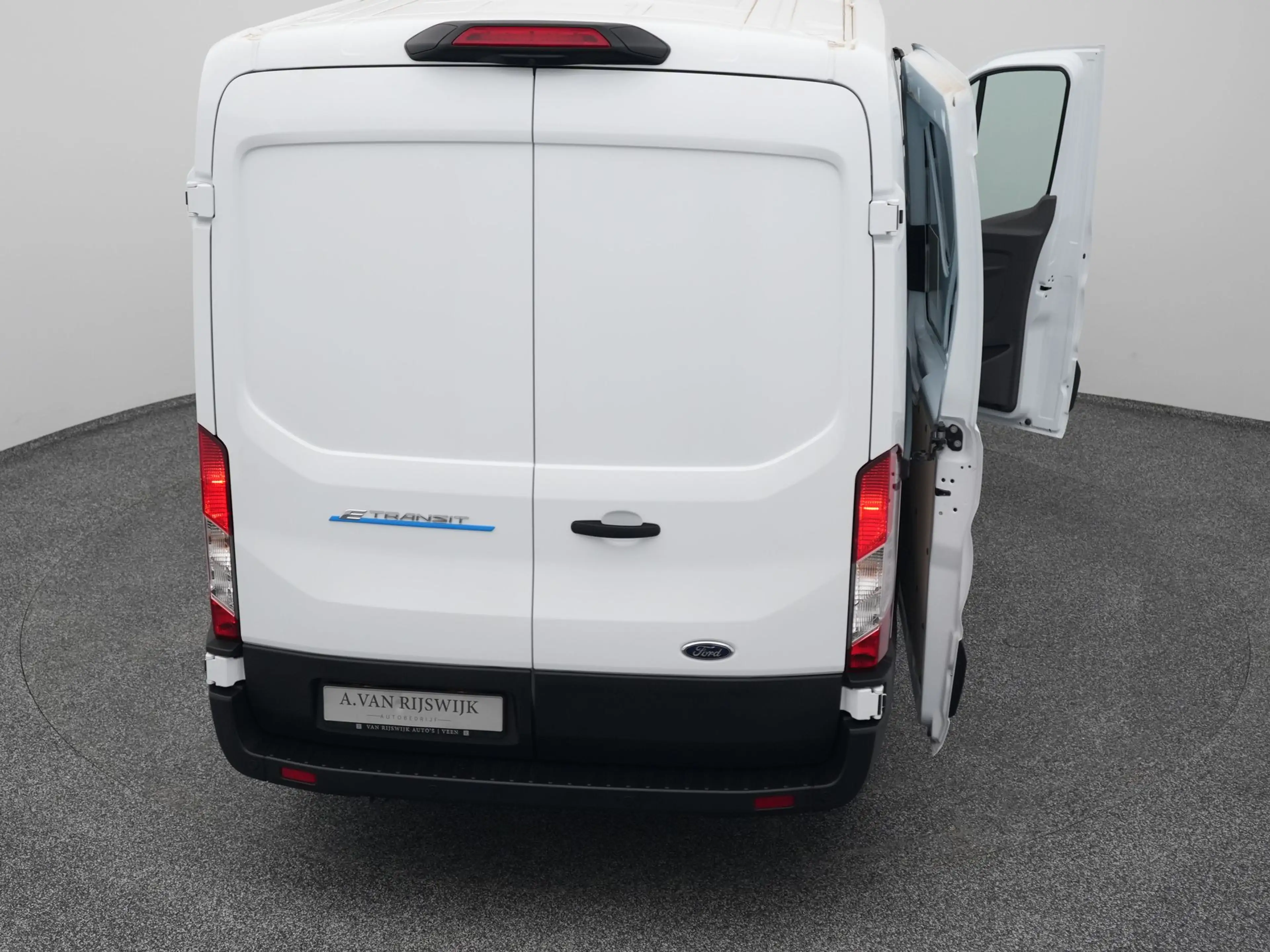 Ford E-Transit 350 L2H2 Ambiente 68 kWh 50 L2H2 Trend 68 kWh | CA — photo 28