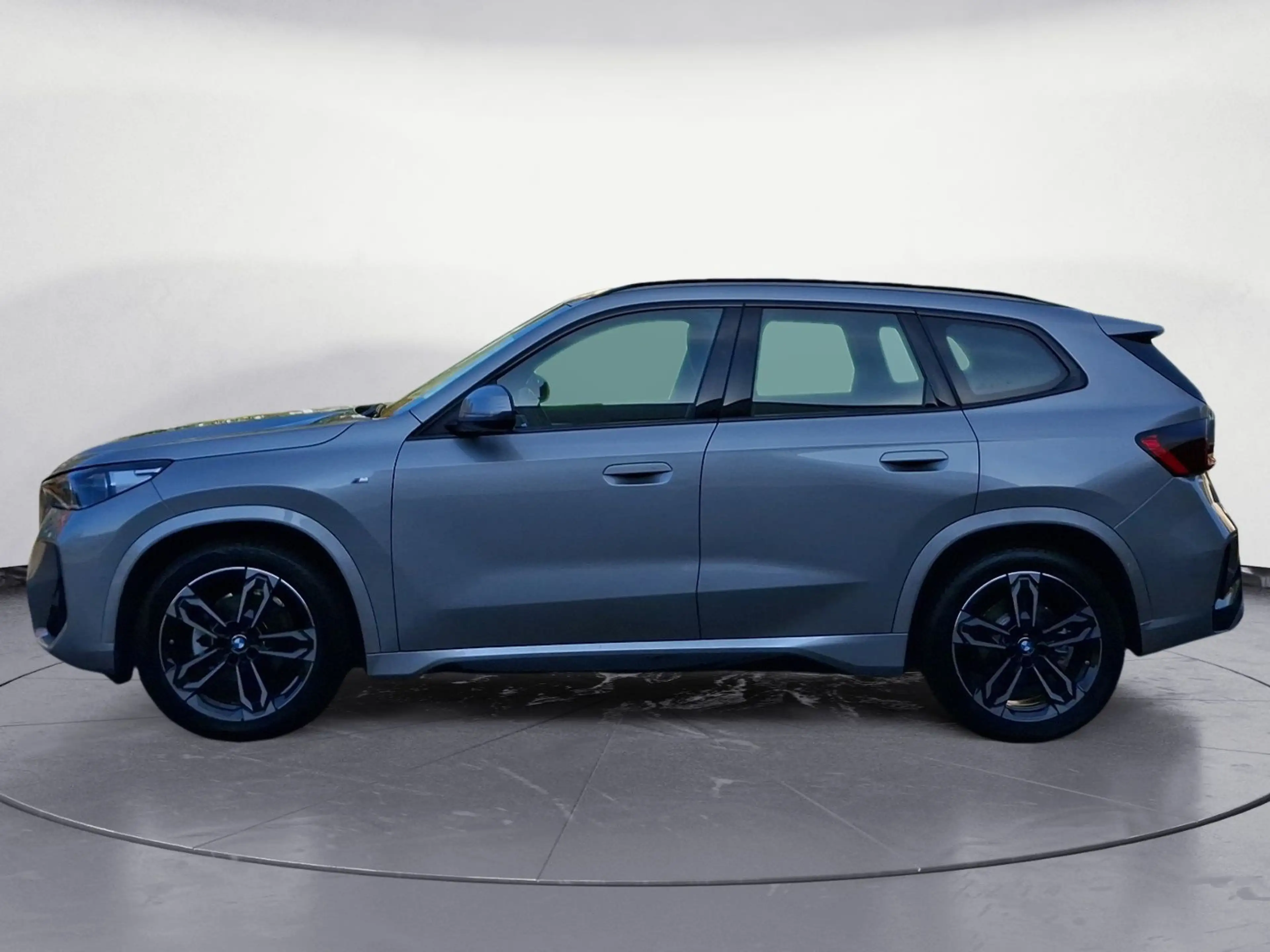 BMW X1 xDrive20d M Sportpaket AHK Harman&Kardon 19 Z — photo 4
