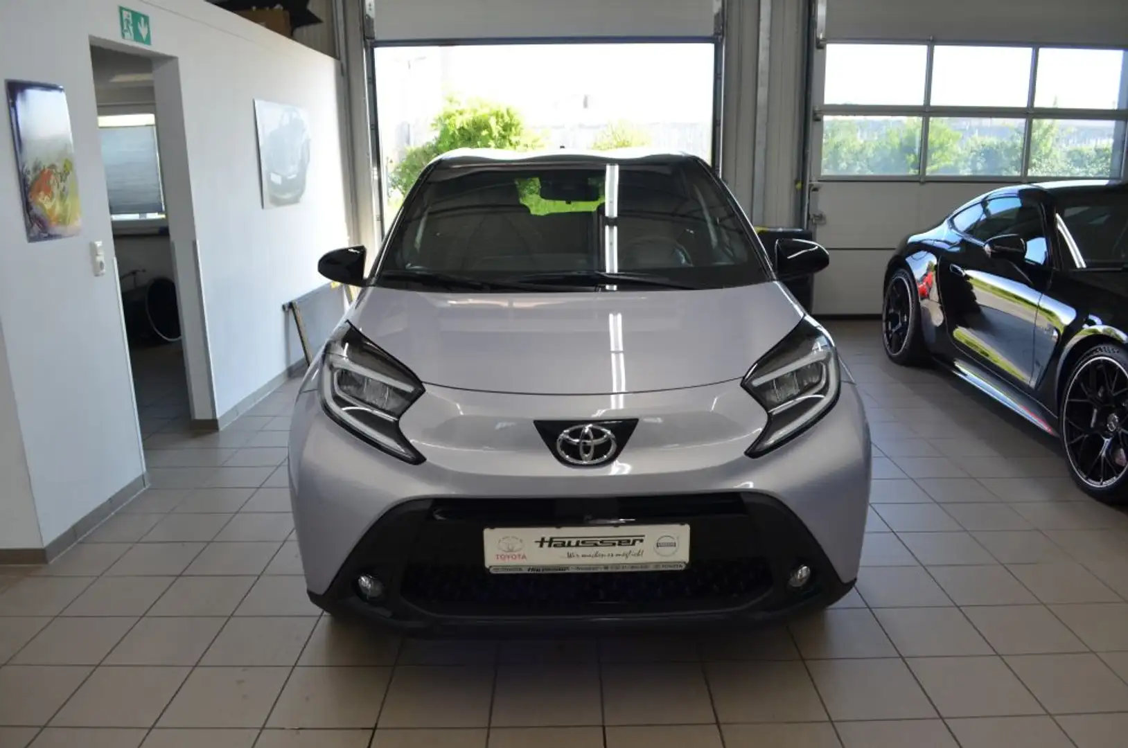 Toyota Aygo X Autom. JBL-Edition*PDC*SHZ*JBL-PREMIUM Silber - 2