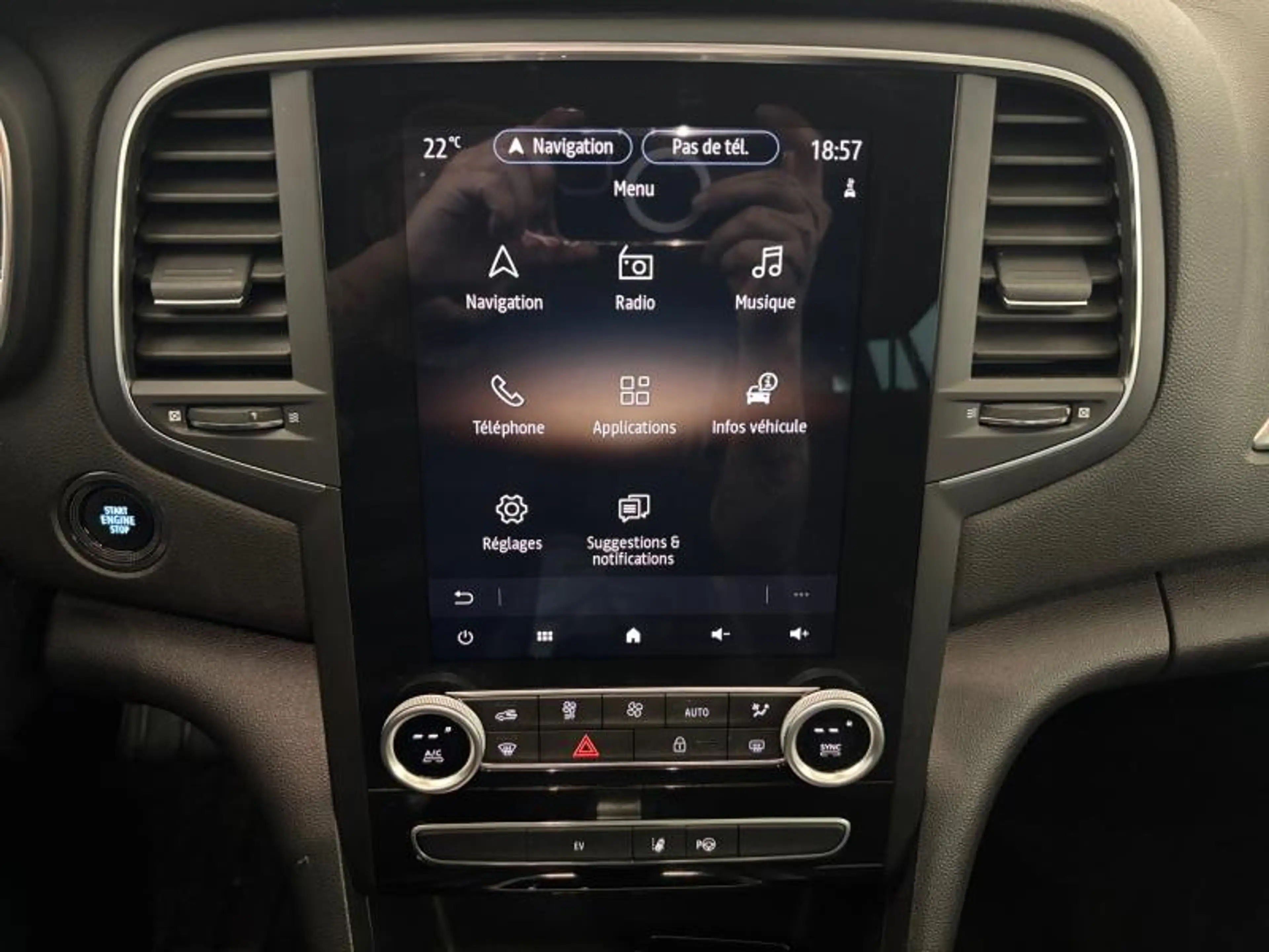 Renault Megane 1.6i E-Tech Intens 140 Hp — photo 15