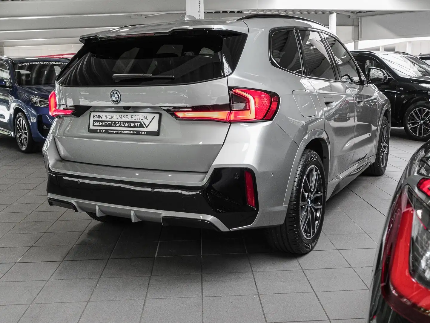 BMW X1 xDrive30e MSport Pano Head-Up ParkassPLUS  360°Kam Grau - 2
