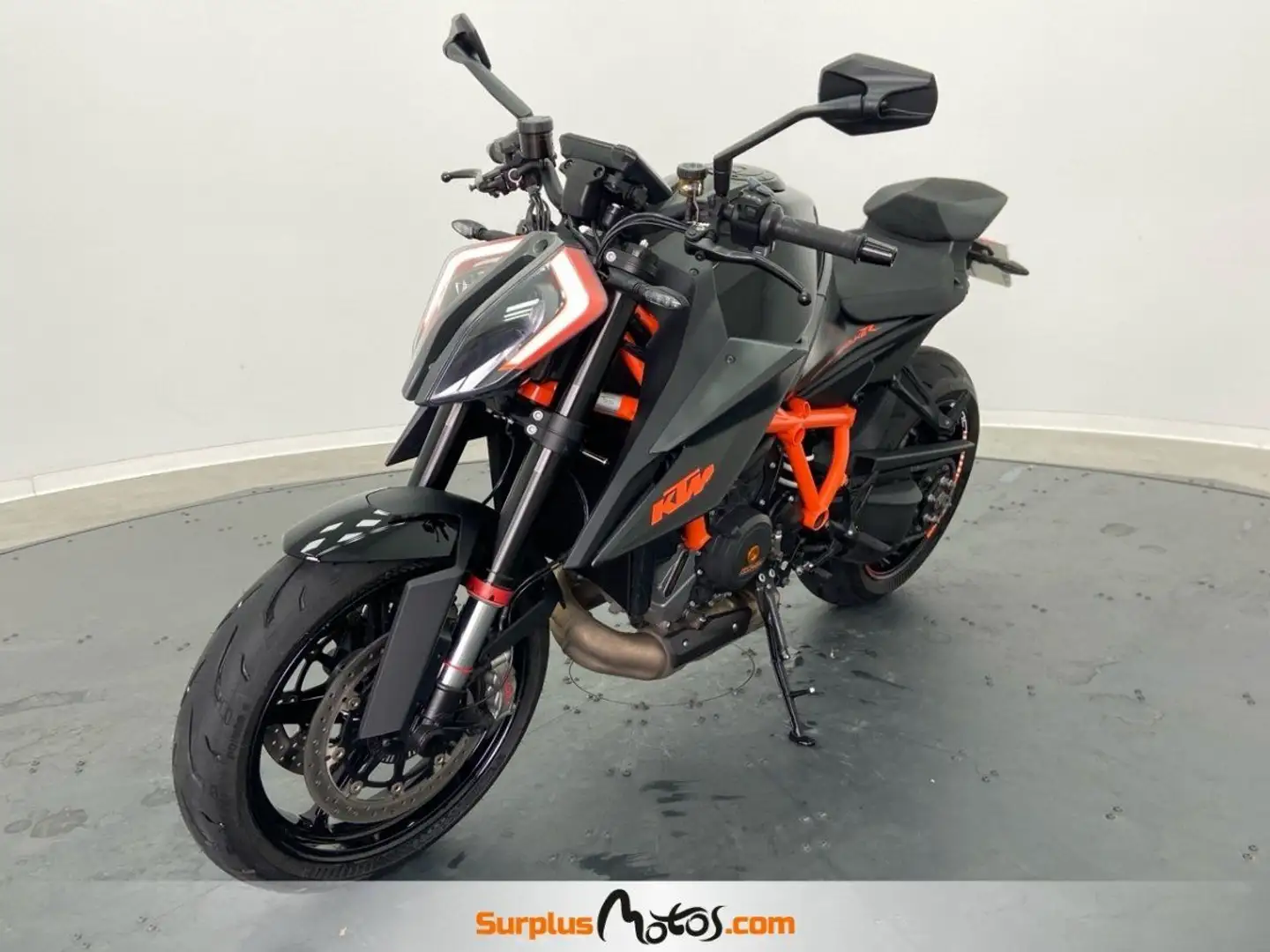 KTM 1290 Super Duke R V3 Negro - 1