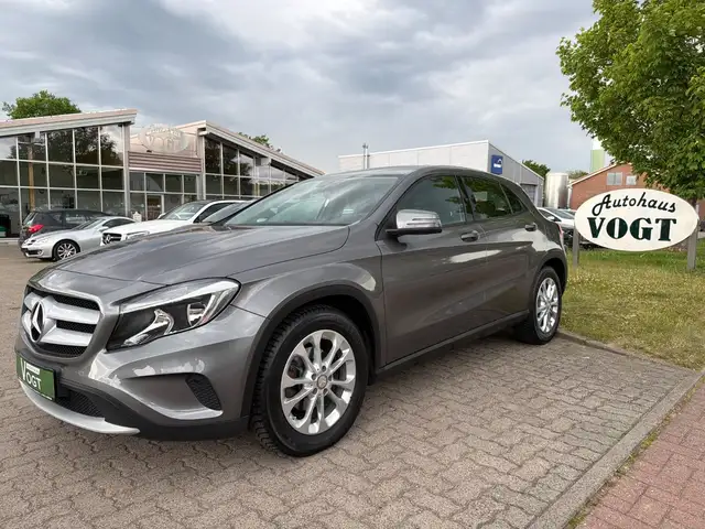 Mercedes-Benz GLA 200 TEMP/SHZ/NAVI