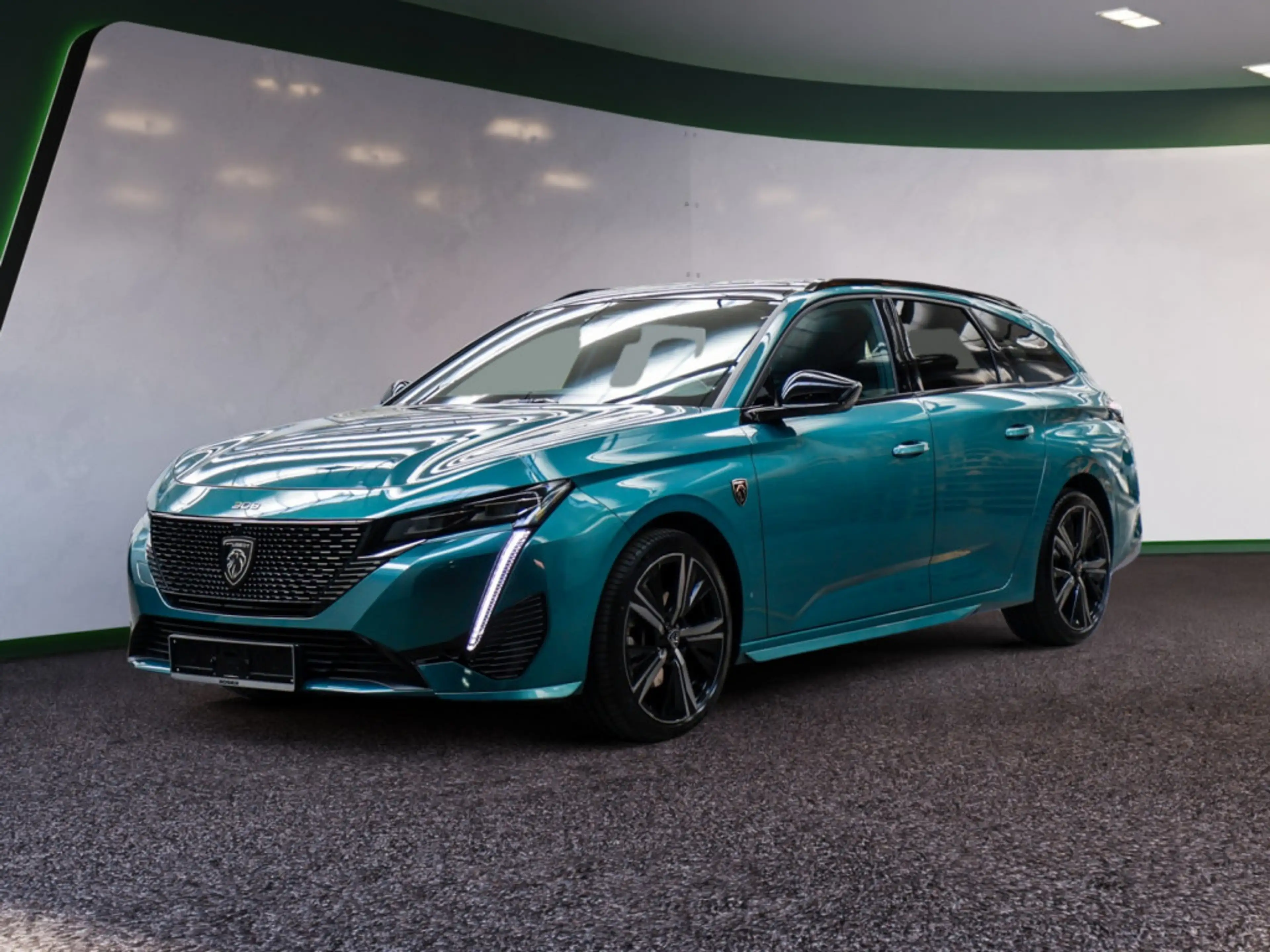 Peugeot 308 SW GT PureTech 130 EAT8 ACC PANO 360° BT — photo 2