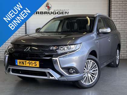 Mitsubishi Outlander 2.4 PHEV Pure+ | Trekhaak | 18" LMV | Carplay | Ca