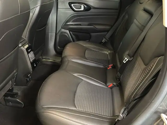 Jeep Compass view 15