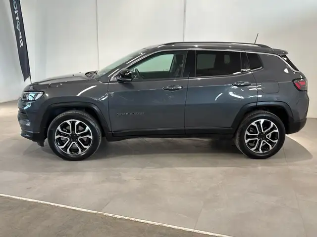 Jeep Compass view 7