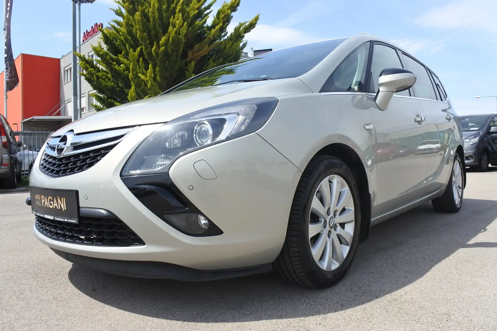 Opel Zafira Tourer 1,4 Turbo Ecotec Cosmo Aut./BI-XENON/ÖAMTC Silber - 1