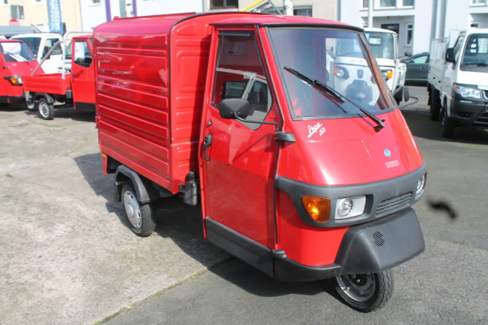 Piaggio Ape 50 25km/h Kasten LED SOFORT !! Roşu - 2