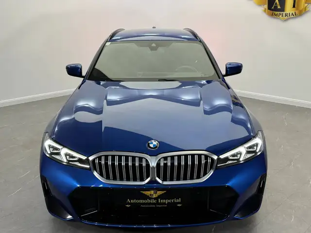 BMW 3 Series view 5