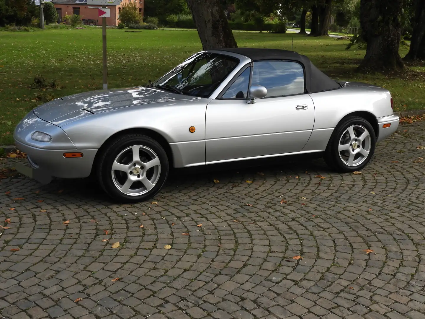 Mazda MX-5 NA Argent - 2