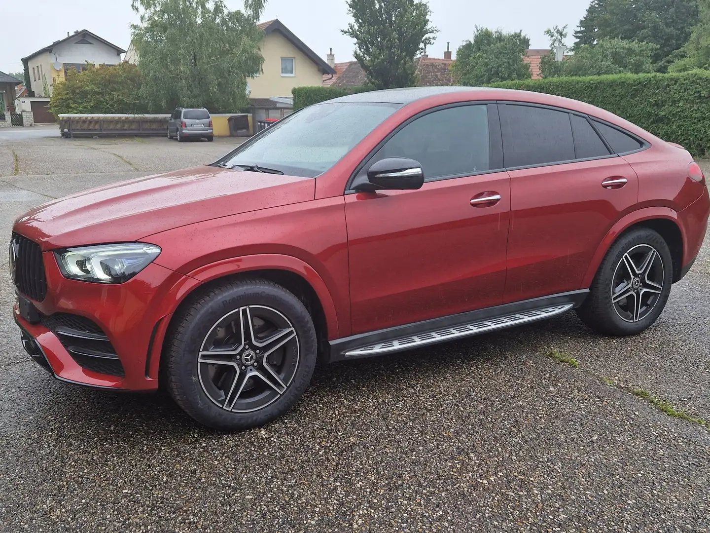 Mercedes-Benz GLE 400 GLE-Coupe d 4Matic 9G-TRONIC AMG Line MEGAVOLL Czerwony - 1