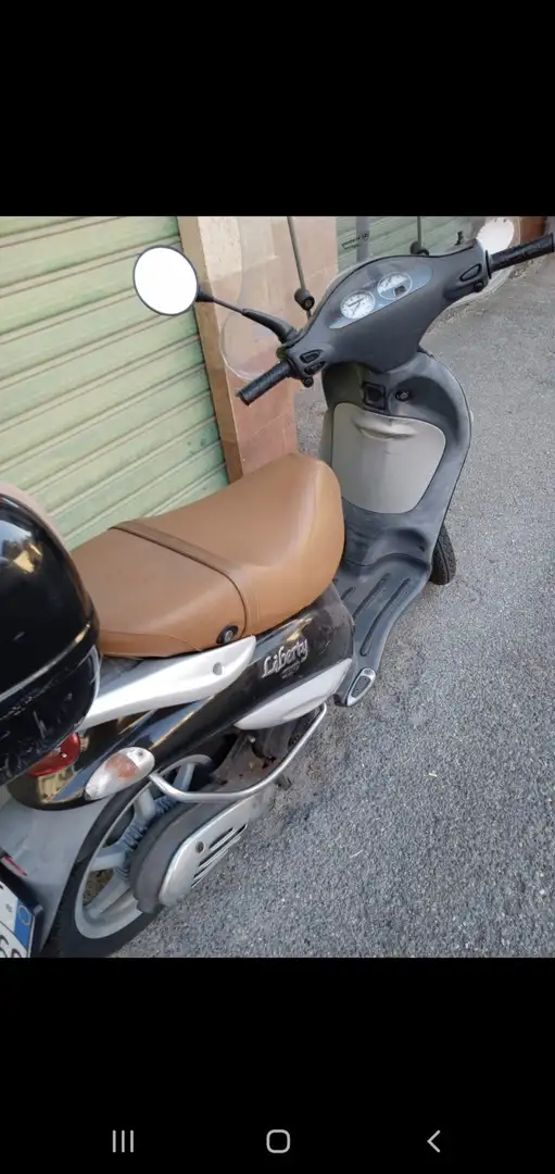 Piaggio Liberty 150 Zwart - 2