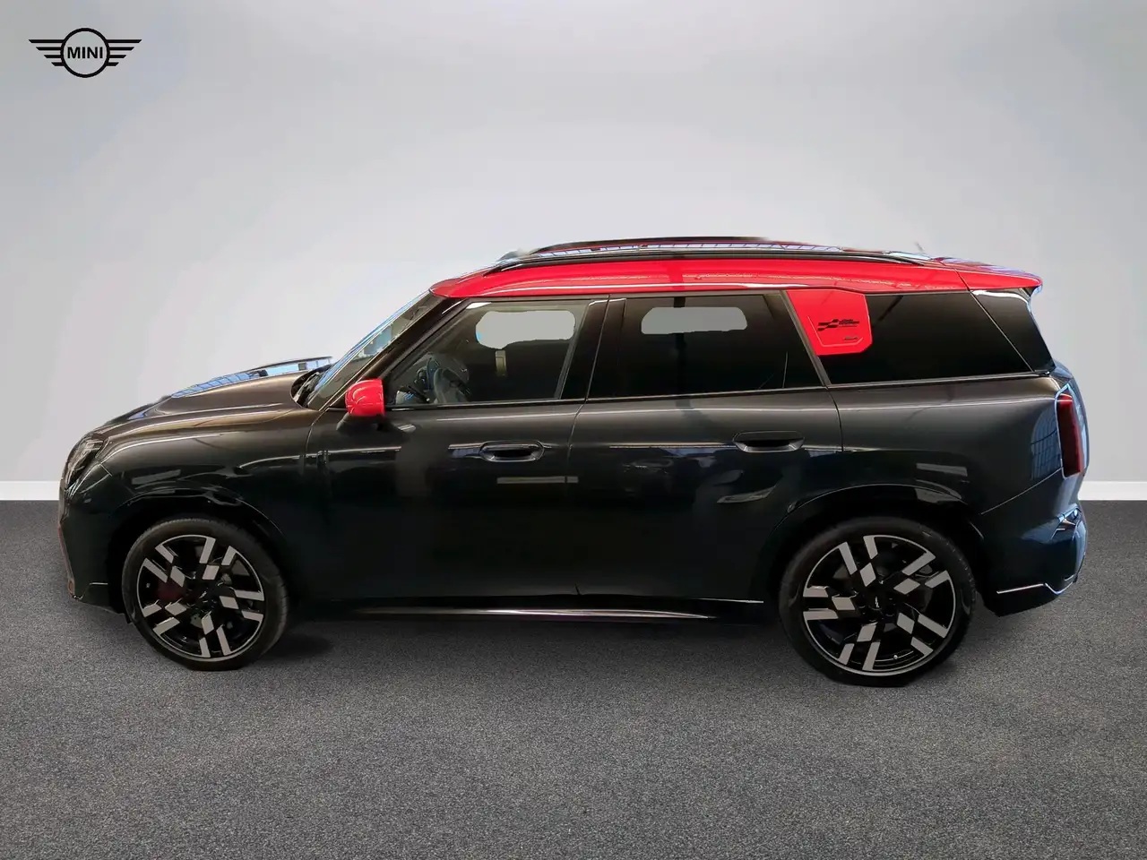 MINI JCW Countryman All4 John Cooper Works Trim 2