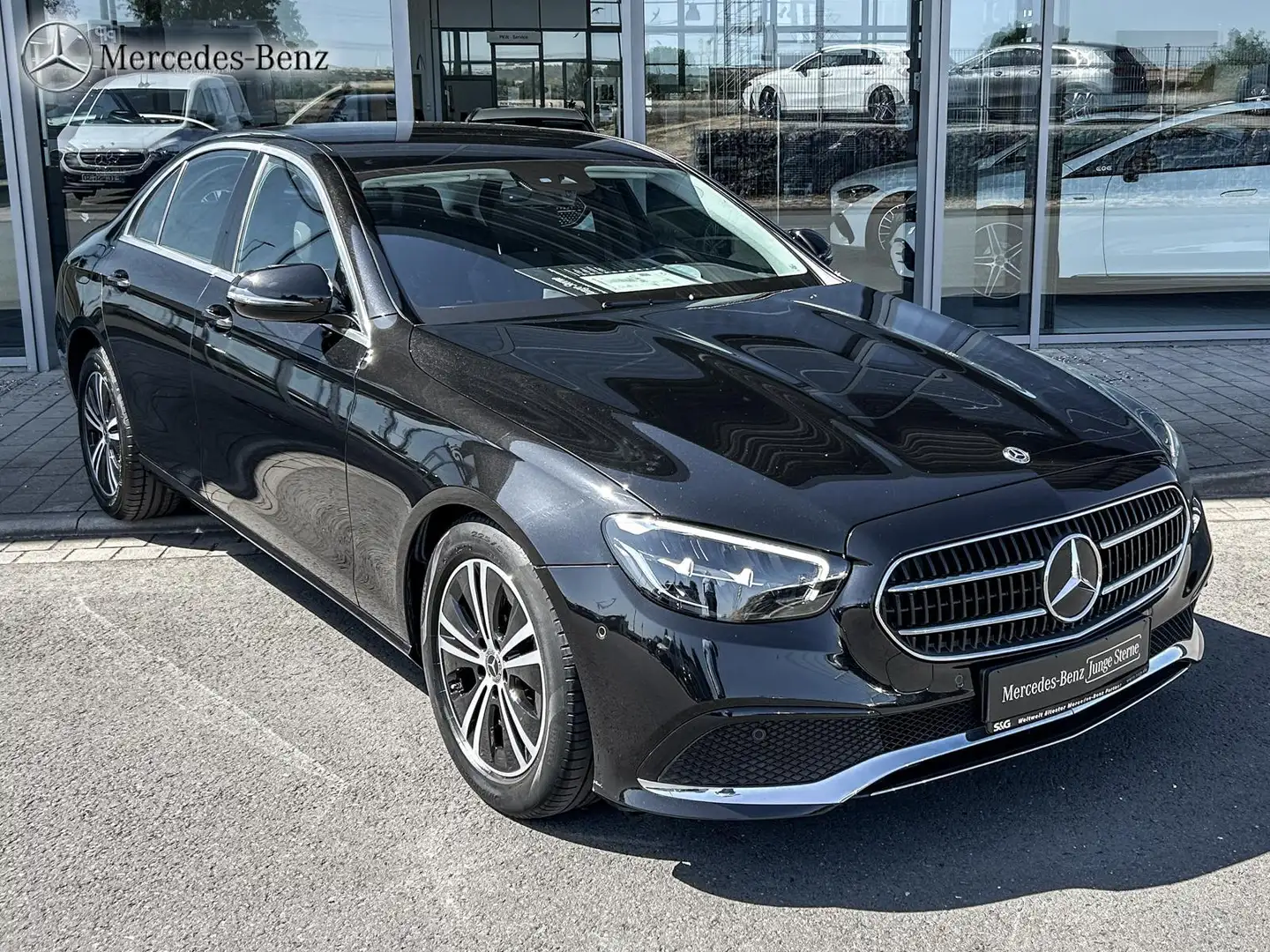 Mercedes-Benz E 220 d Avantgarde AHK+LED+Totwink+Business+RüKa crna - 2