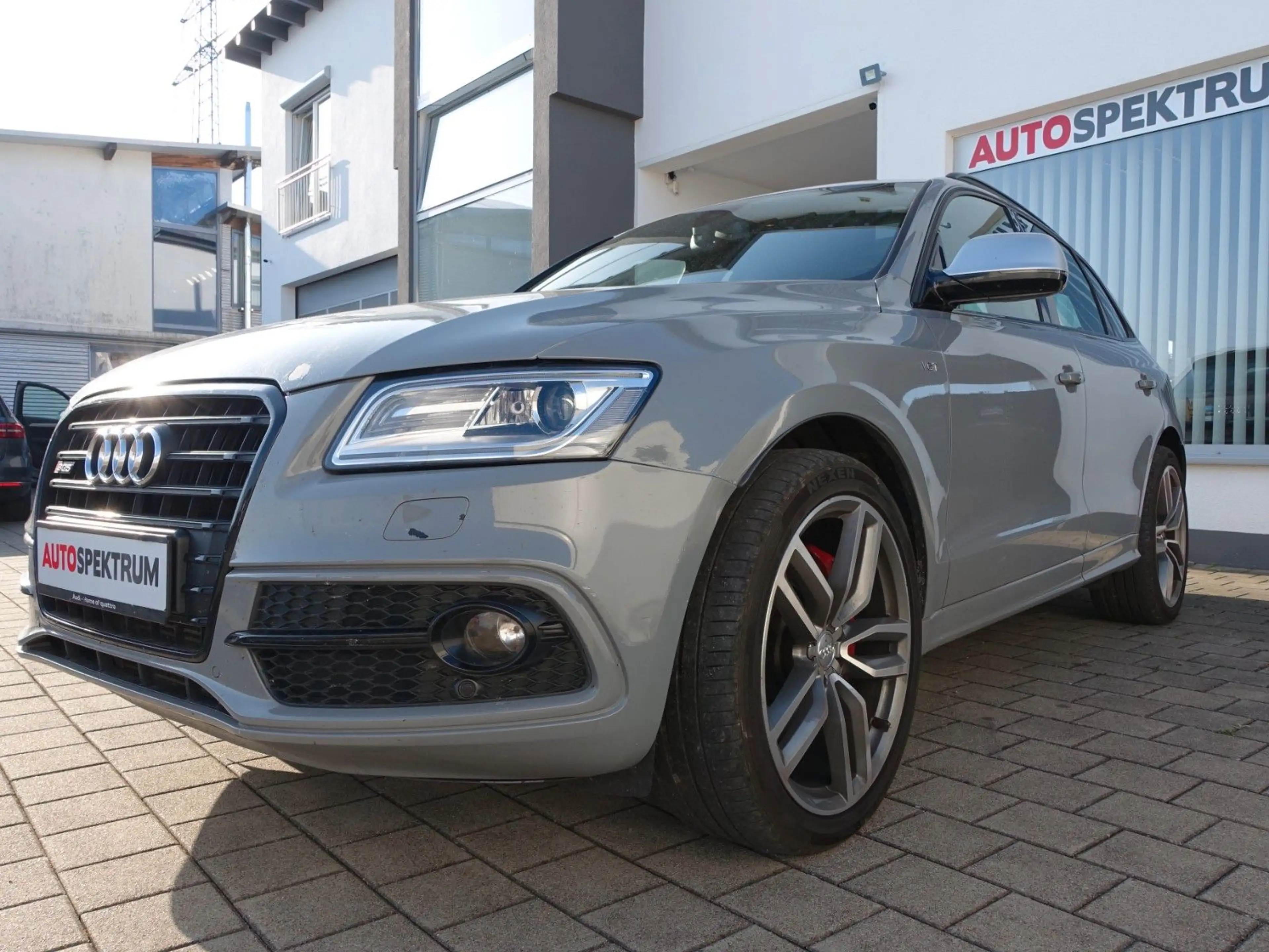 Audi SQ5 3.0 TDI quattro NARDO GRAU/ ACC/PANO/B&O/AHK — photo 4