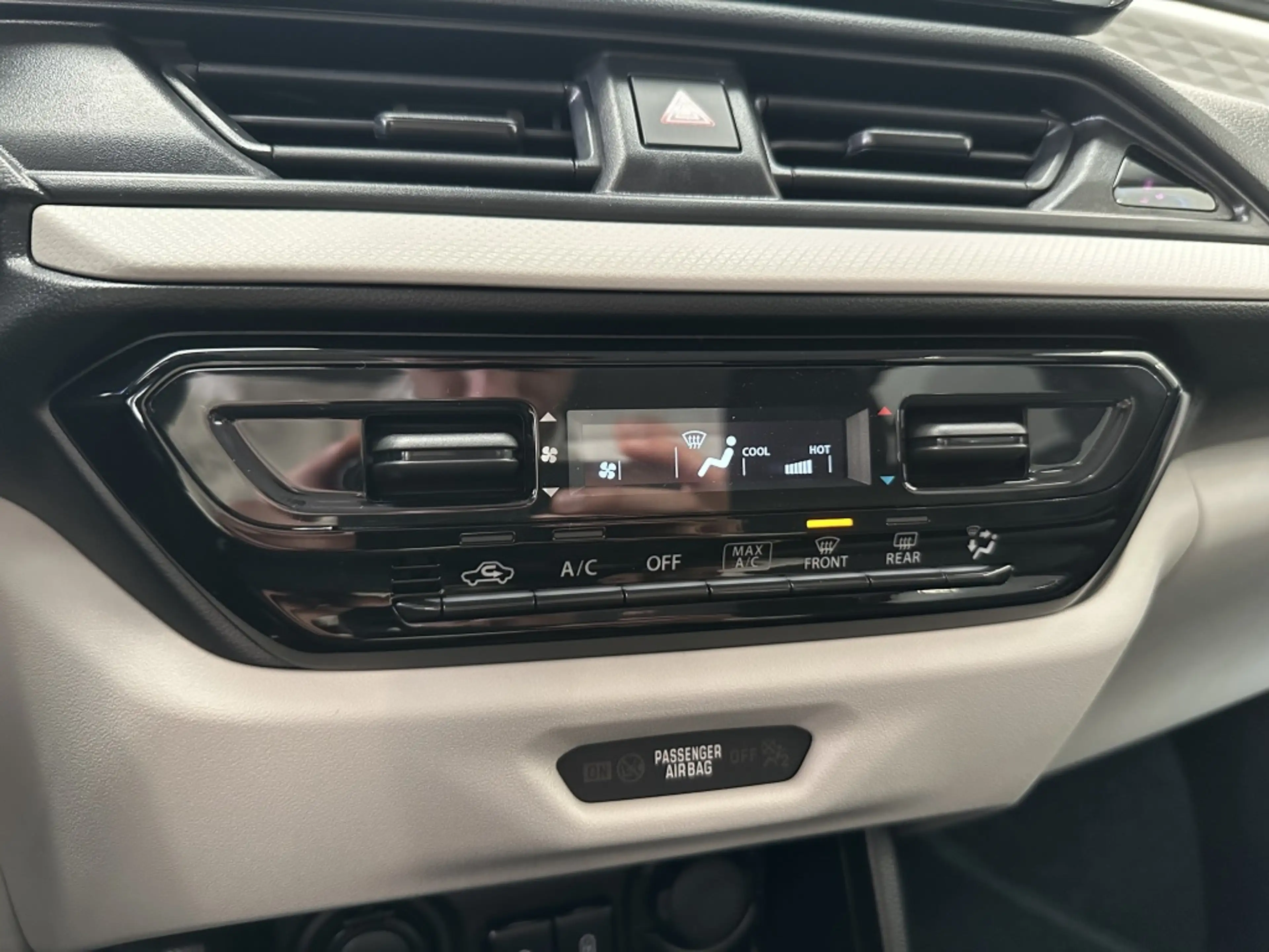 Suzuki Swift 1.2 Select Hybrid [ CAMERA | APPLE CARPLAY / ANDRO — photo 24