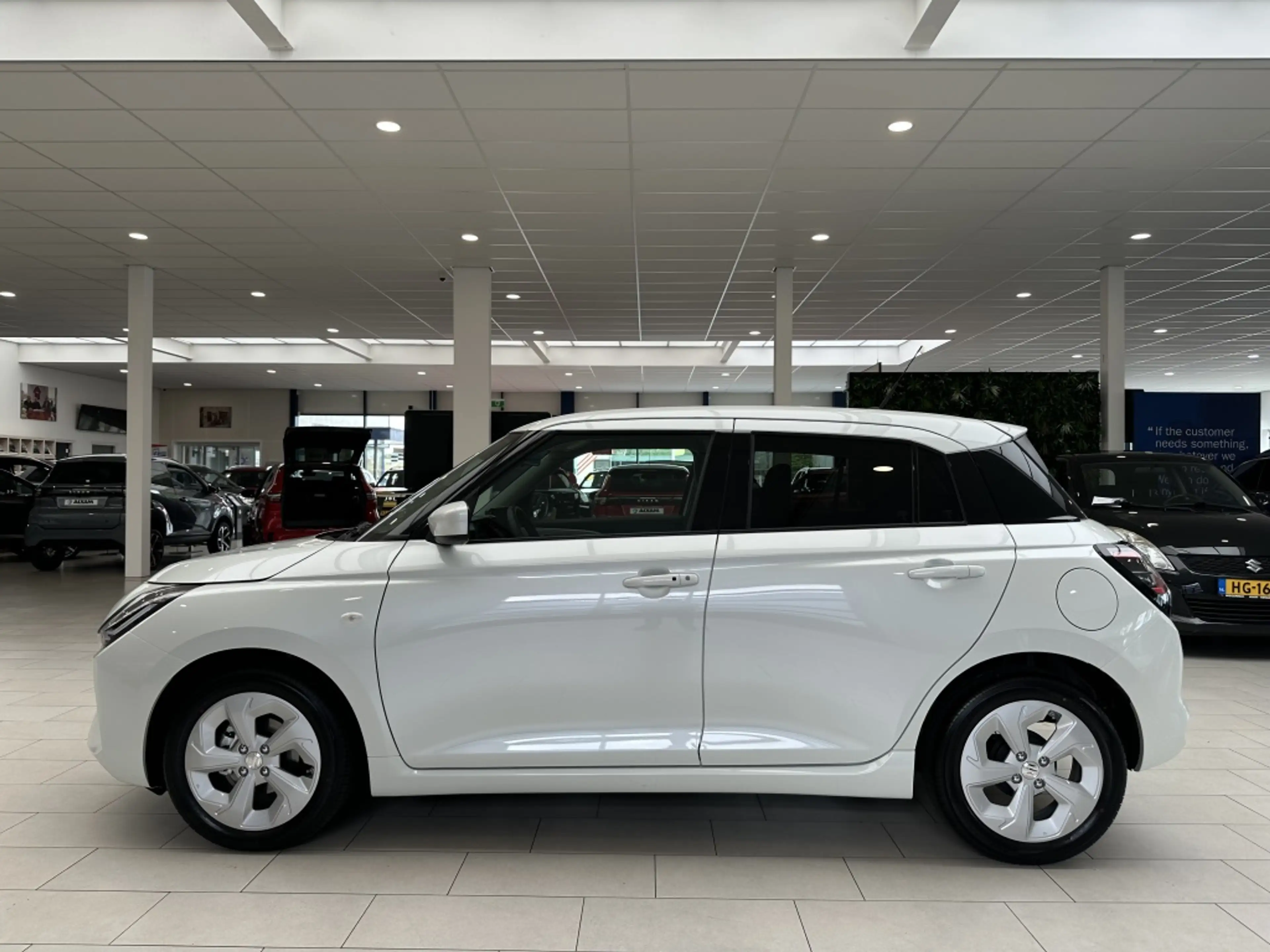 Suzuki Swift 1.2 Select Hybrid [ CAMERA | APPLE CARPLAY / ANDRO — photo 7