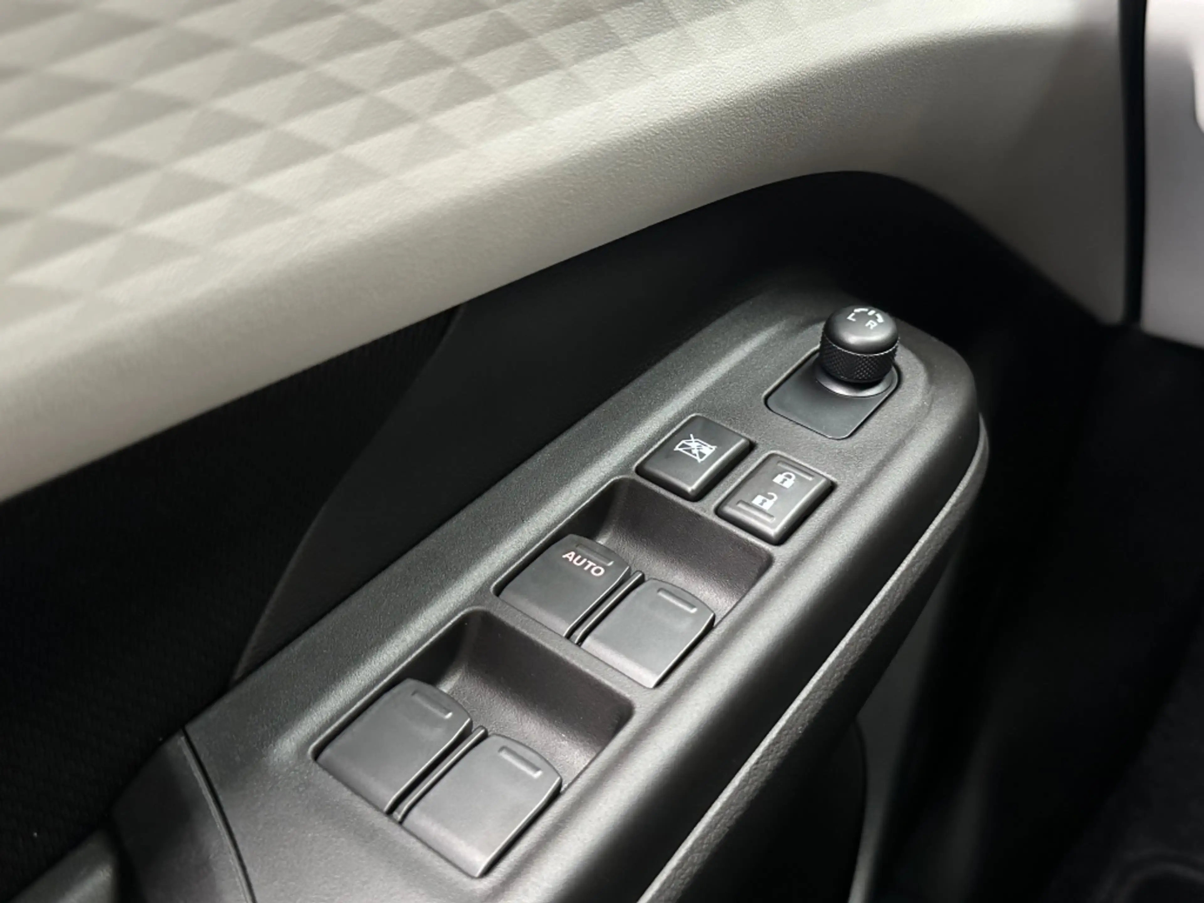 Suzuki Swift 1.2 Select Hybrid [ CAMERA | APPLE CARPLAY / ANDRO — photo 22