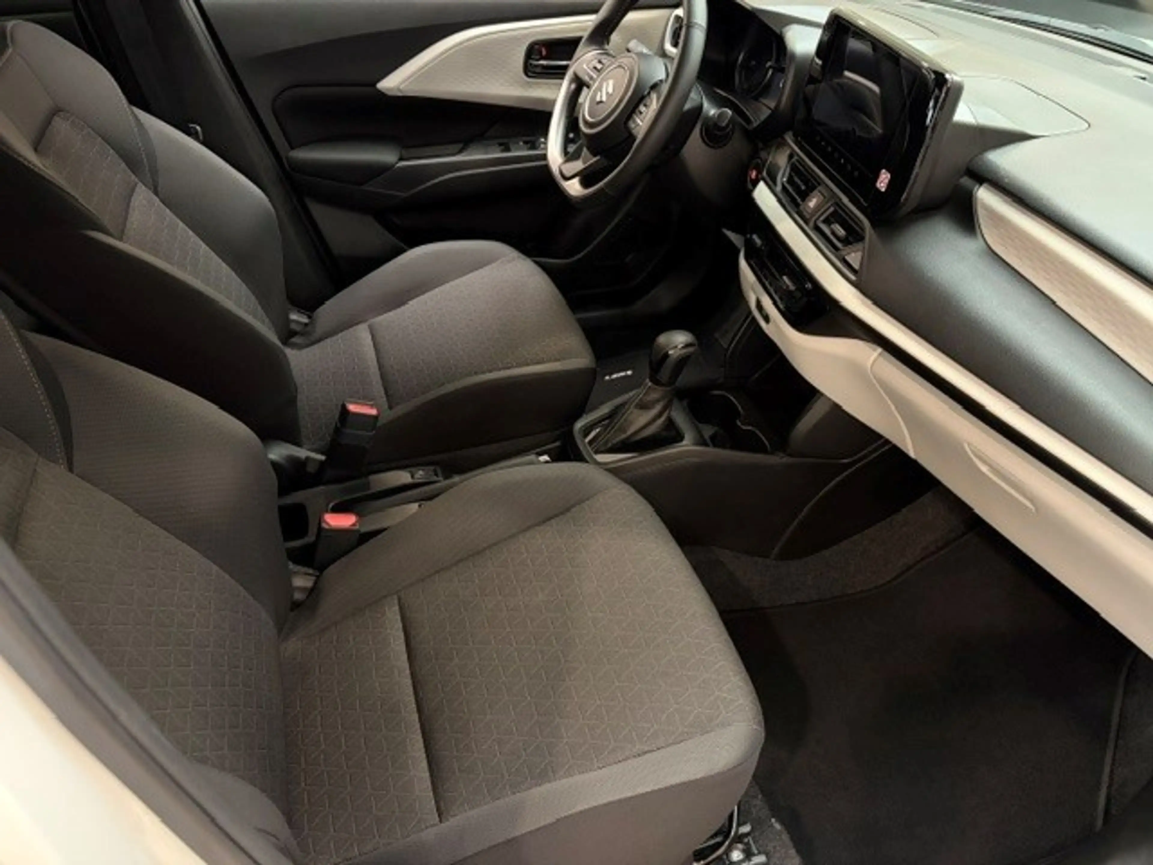 Suzuki Swift 1.2 Select Hybrid [ CAMERA | APPLE CARPLAY / ANDRO — photo 25