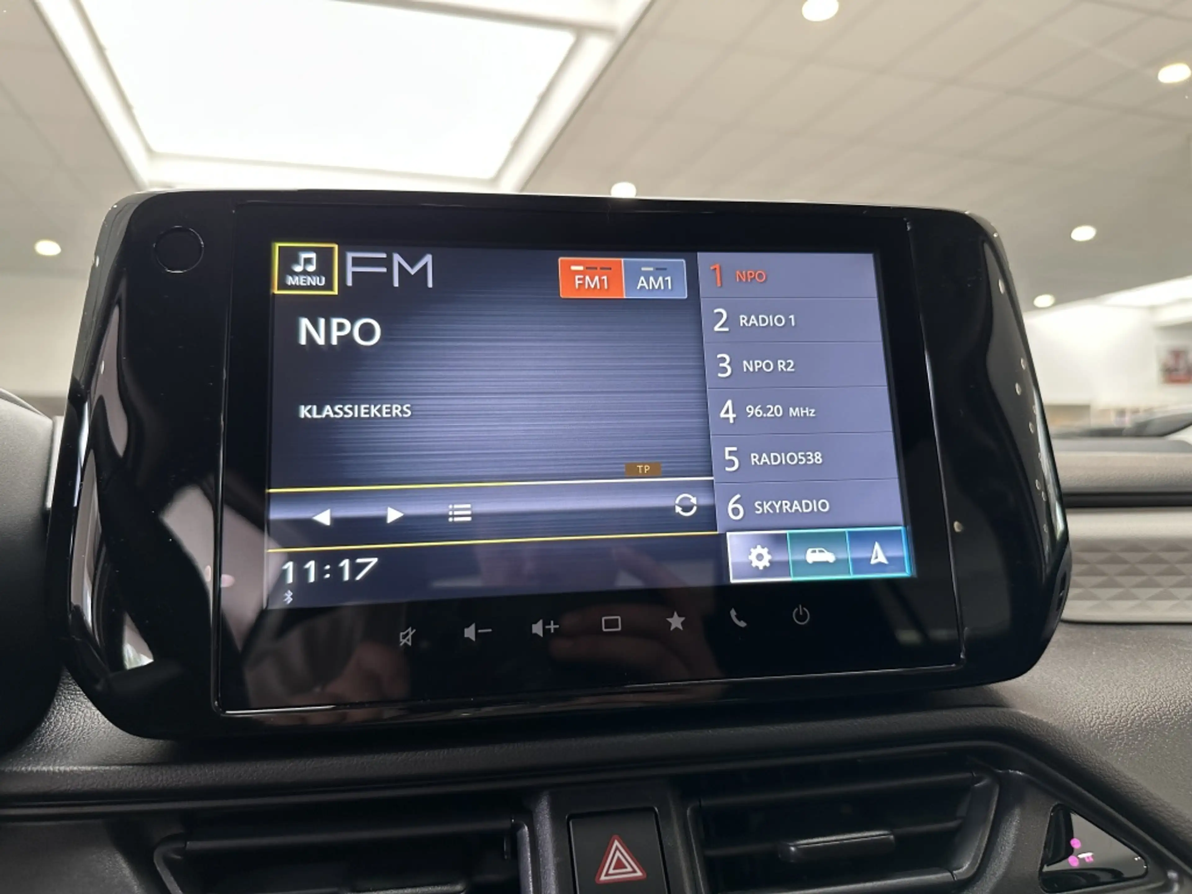 Suzuki Swift 1.2 Select Hybrid [ CAMERA | APPLE CARPLAY / ANDRO — photo 12