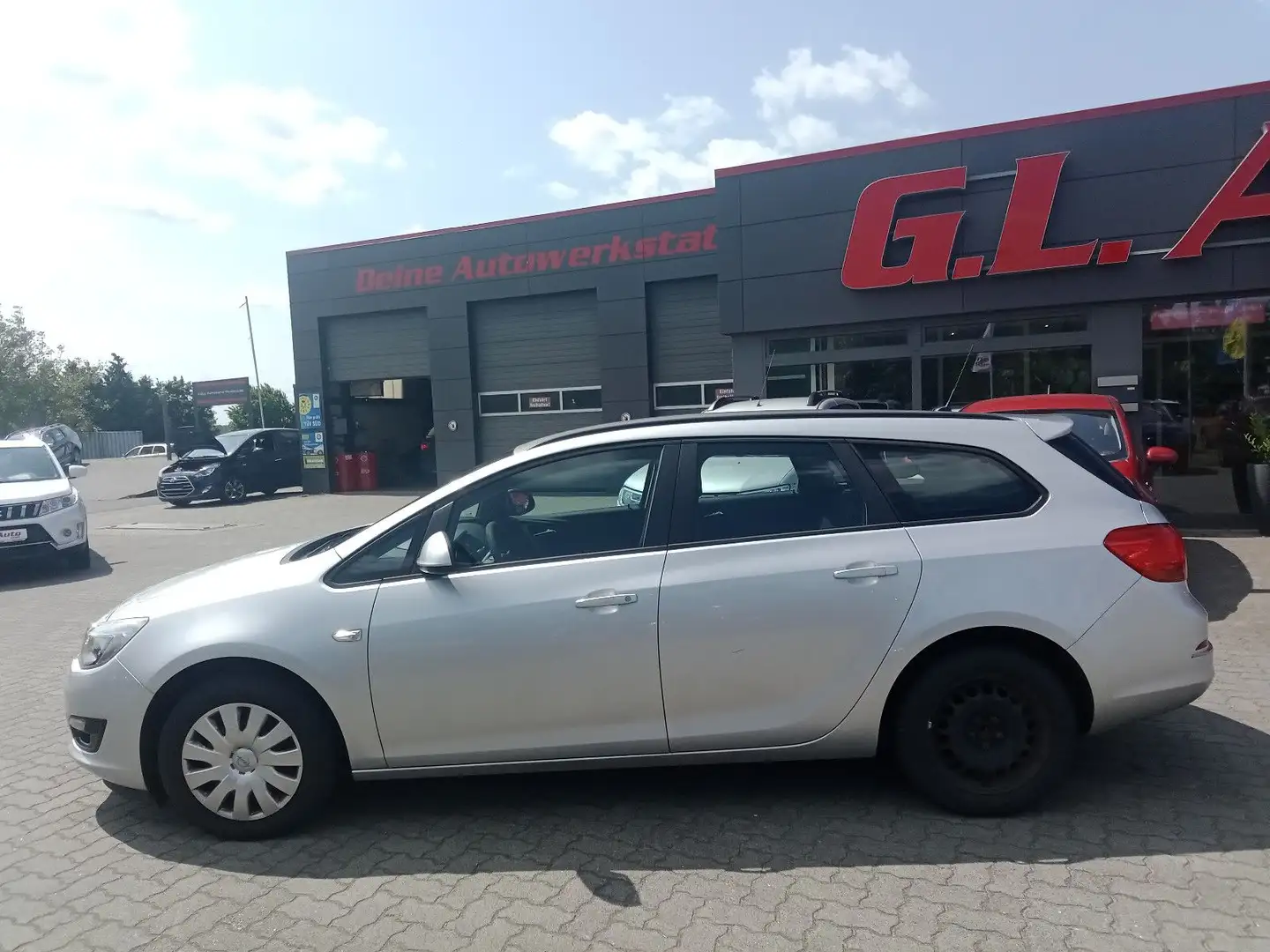 Opel Astra J Sports Tourer/KLIMA/PDC/TEMPOMAT Argent - 2