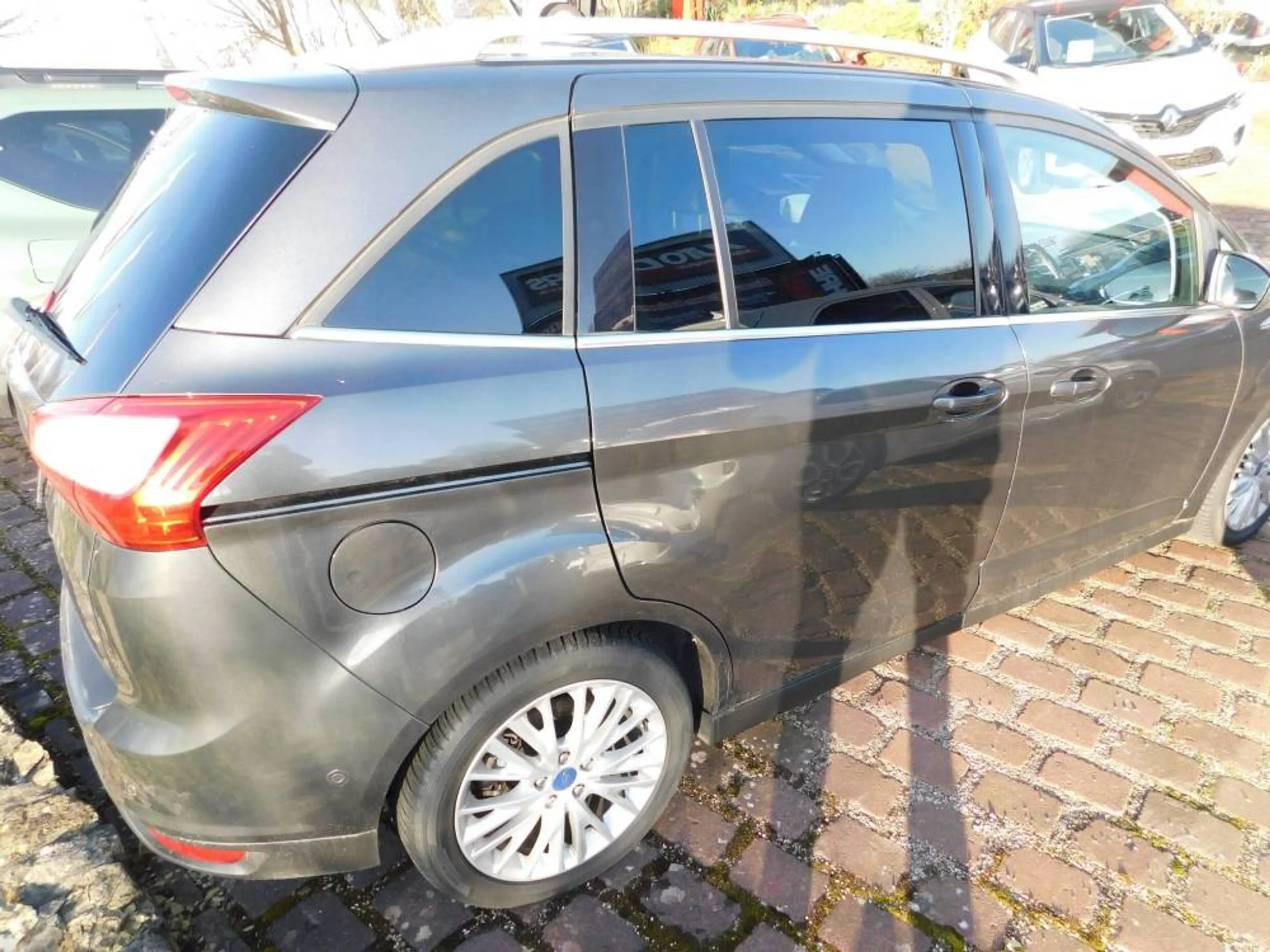 Ford Grand C-Max Ford 2.0 TDI AT Titanium — photo 6