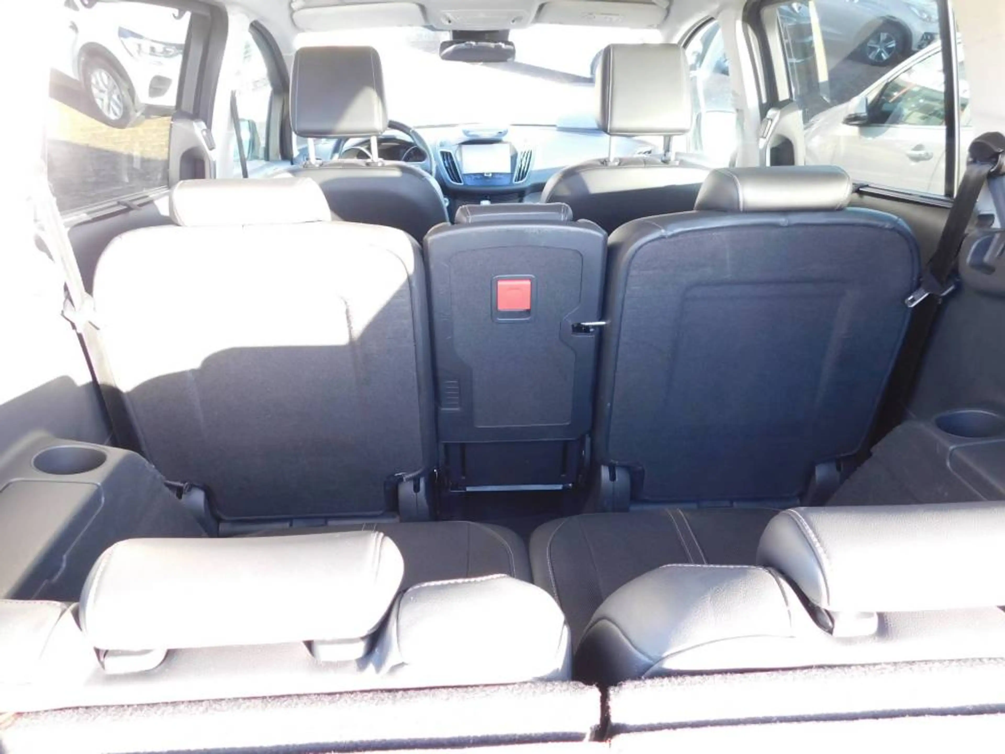 Ford Grand C-Max Ford 2.0 TDI AT Titanium — photo 9