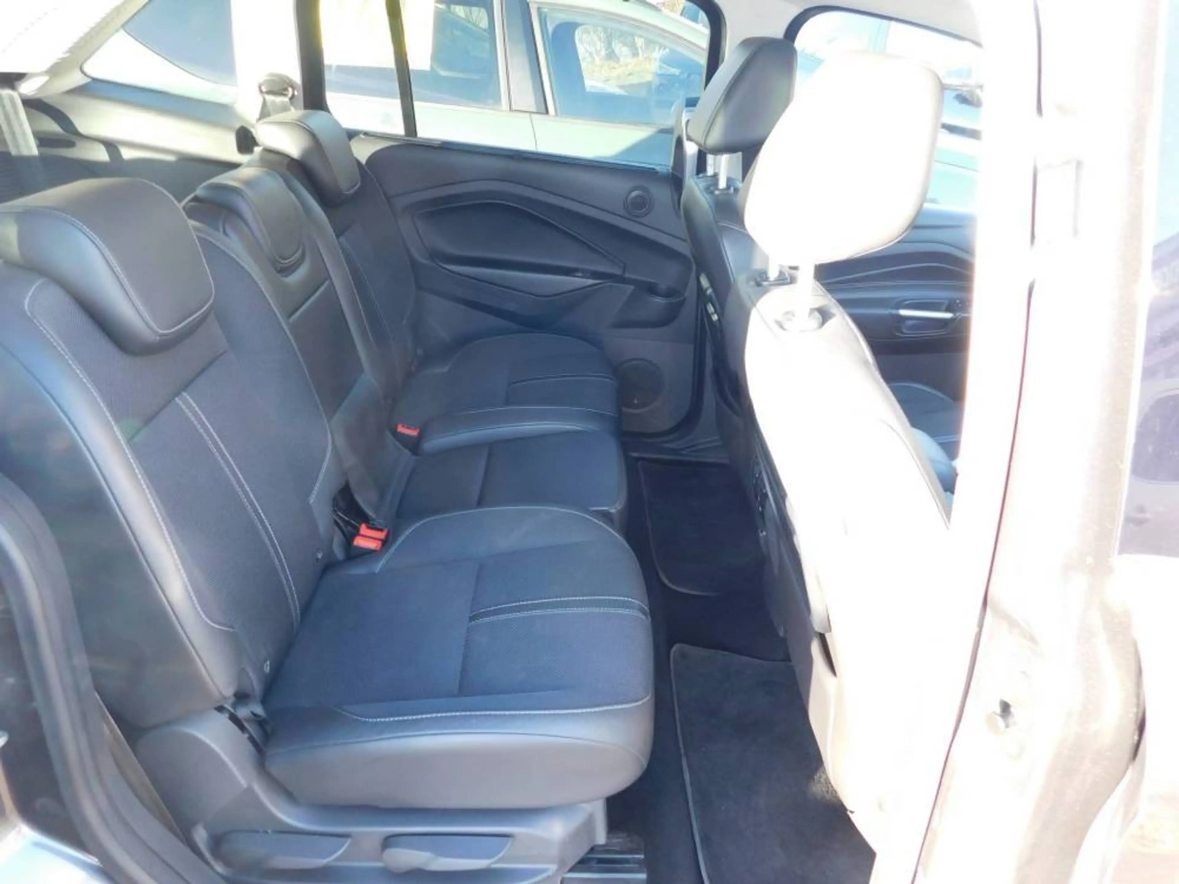 Ford Grand C-Max Ford 2.0 TDI AT Titanium — photo 13
