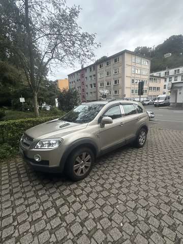 Imagine Chevrolet Captiva 2.4 4WD 7 Sitzer Gas LT