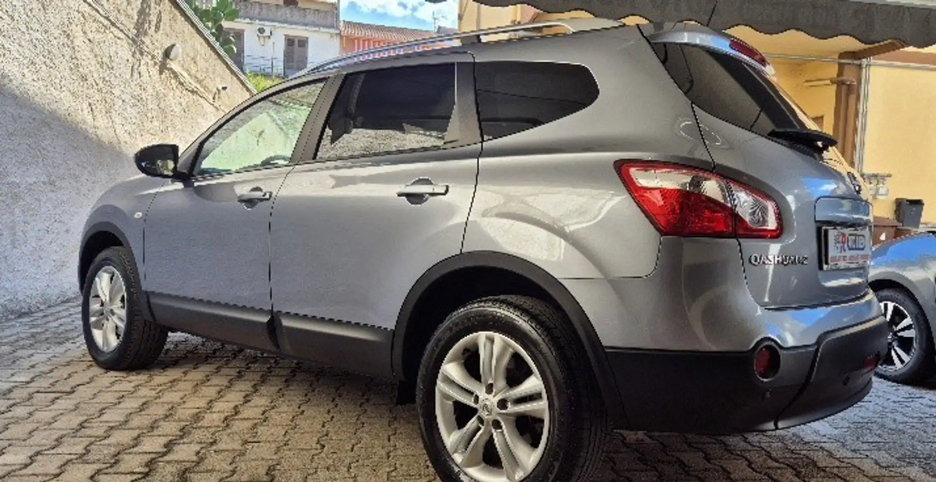 Nissan Qashqai+2 - 2