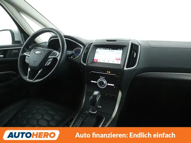 Ford S-Max view 13