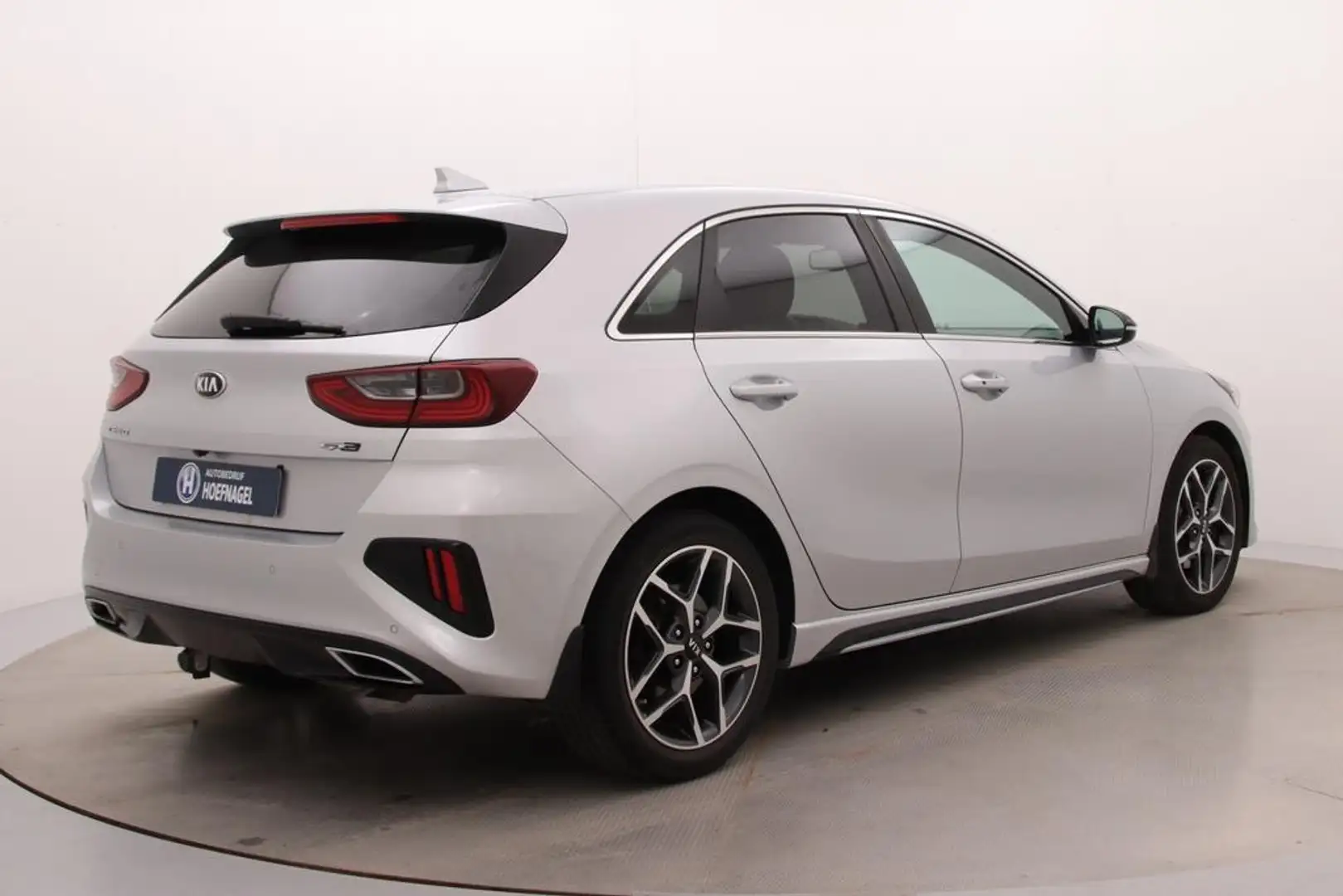 Kia Ceed / cee'd 1.4 T-GDi GT-Line | Automaat | Adaptive cruise con Grijs - 2