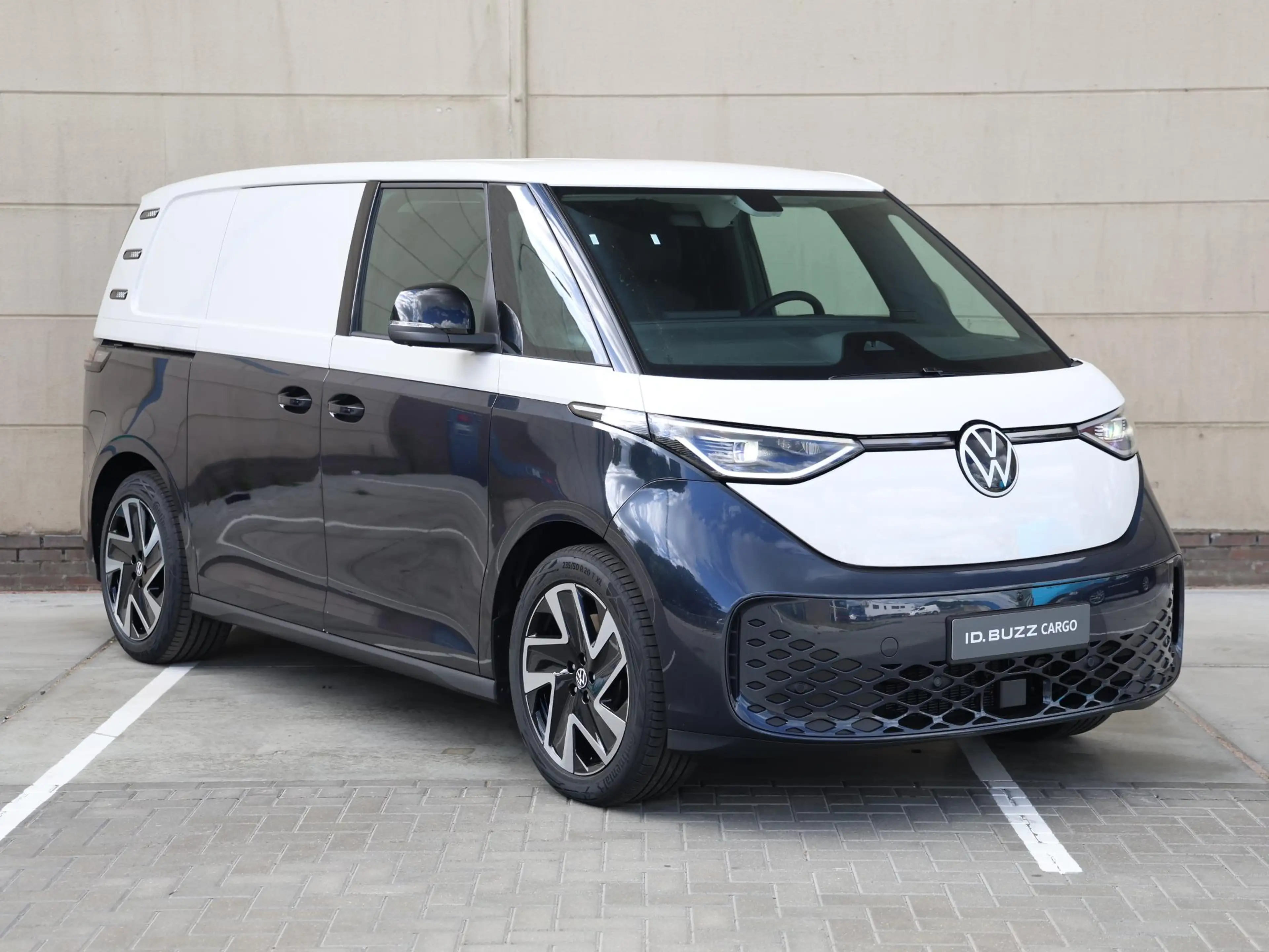 Volkswagen ID. Buzz Cargo Bulli Limited Edition Elektromotor 210 kW (286 pk) — photo 3