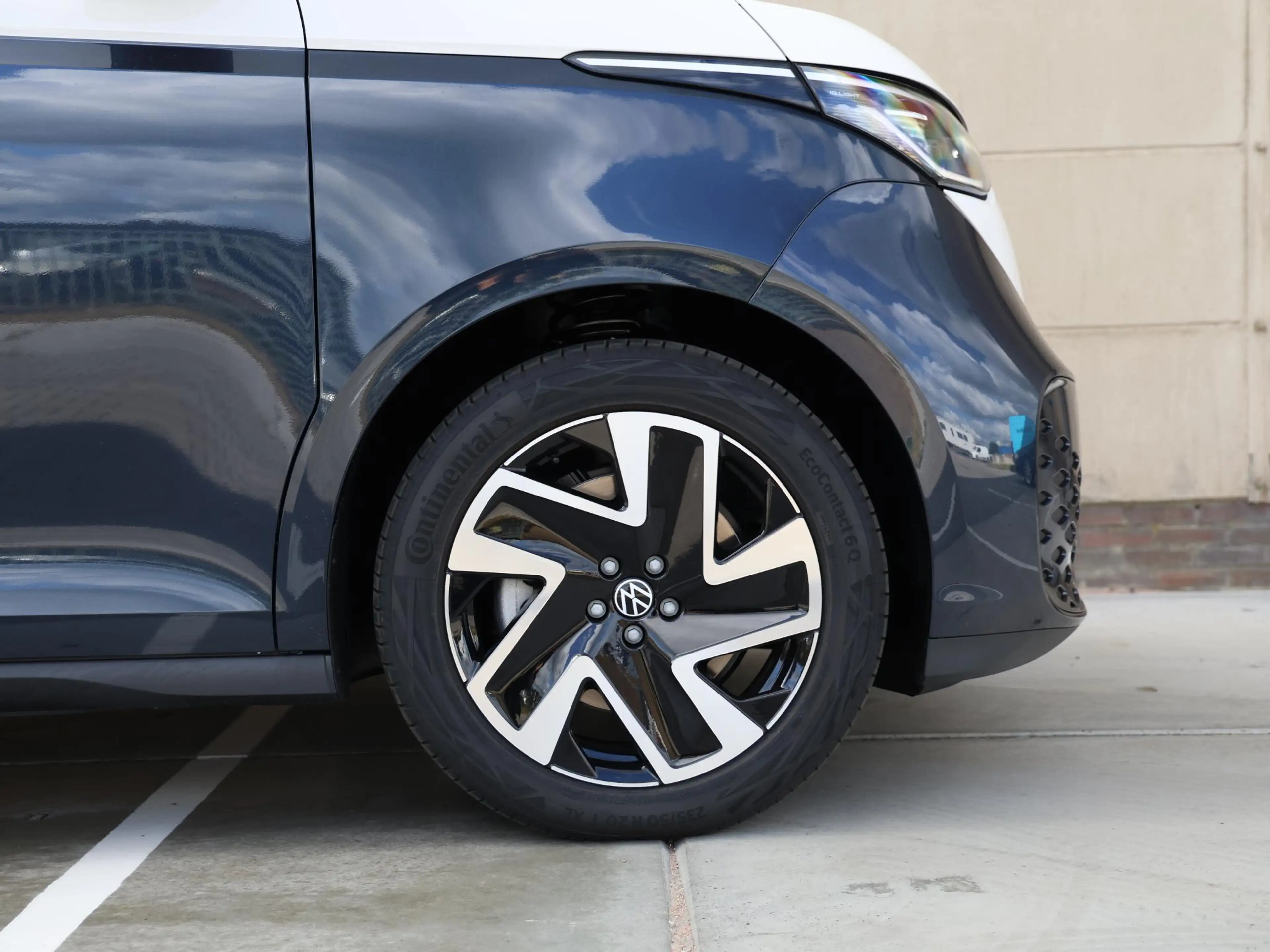 Volkswagen ID. Buzz Cargo Bulli Limited Edition Elektromotor 210 kW (286 pk) — photo 15
