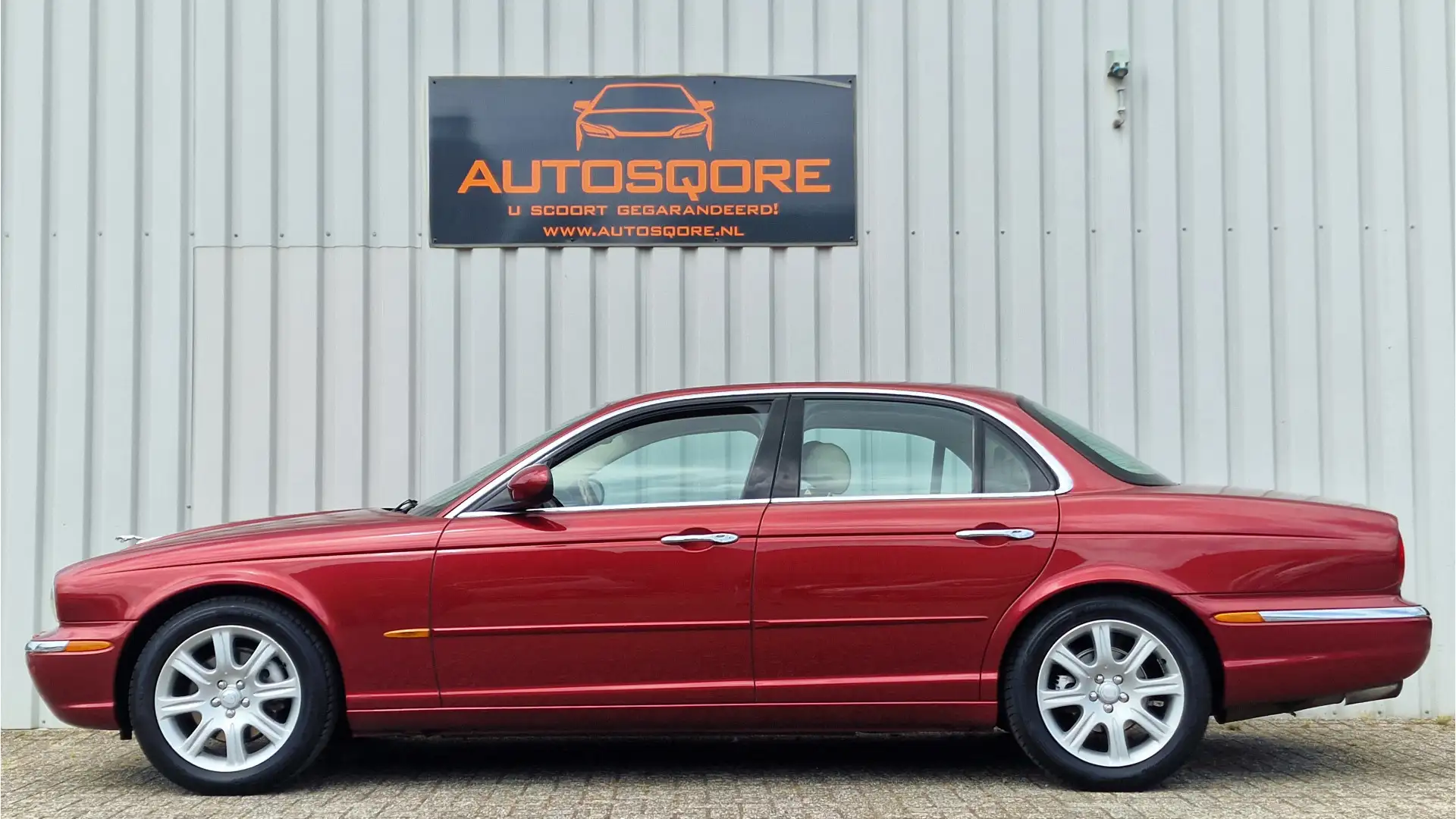 Jaguar XJ 3.0 V6 Executive Rouge - 2