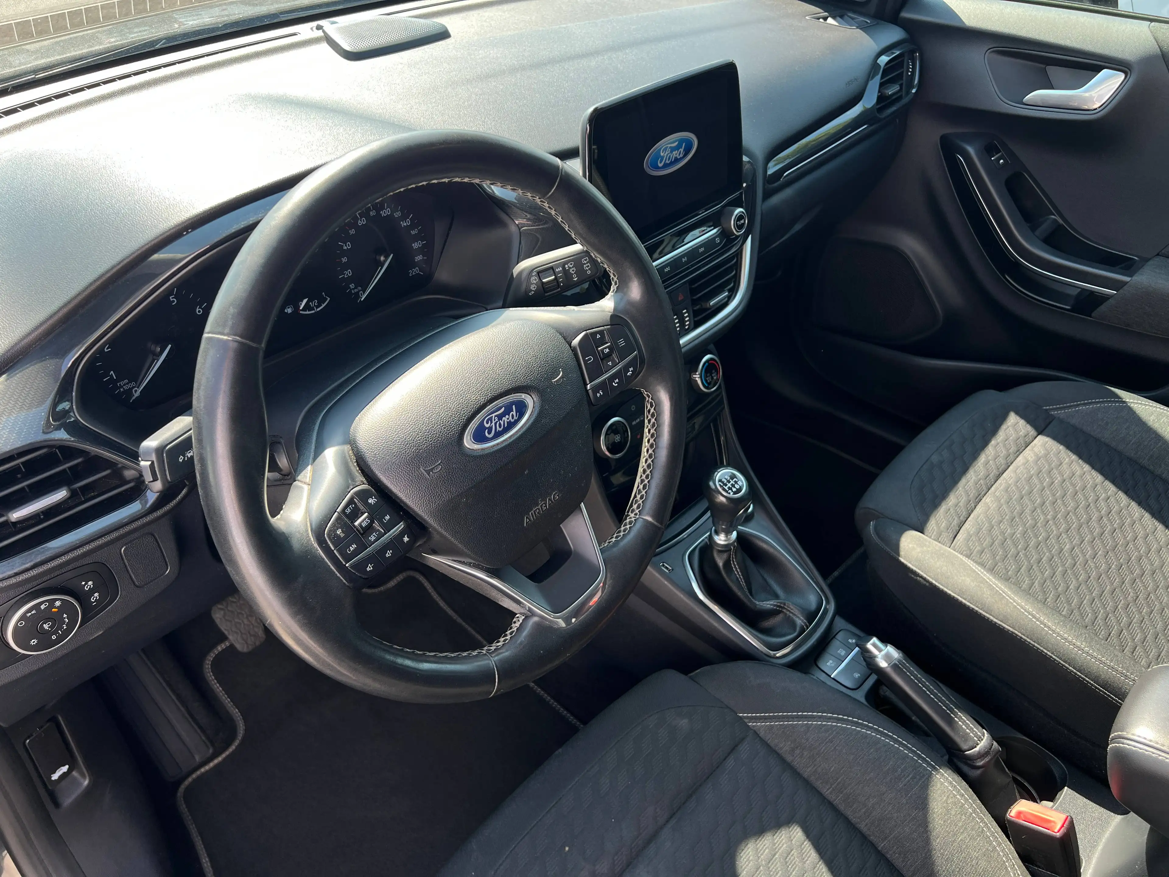 Ford Puma 1,0 EcoBoost Titanium *NEUER ZAHNRIEMEN* Winterpaket* Abstandstempomat* Rückfahrkamera* — photo 5